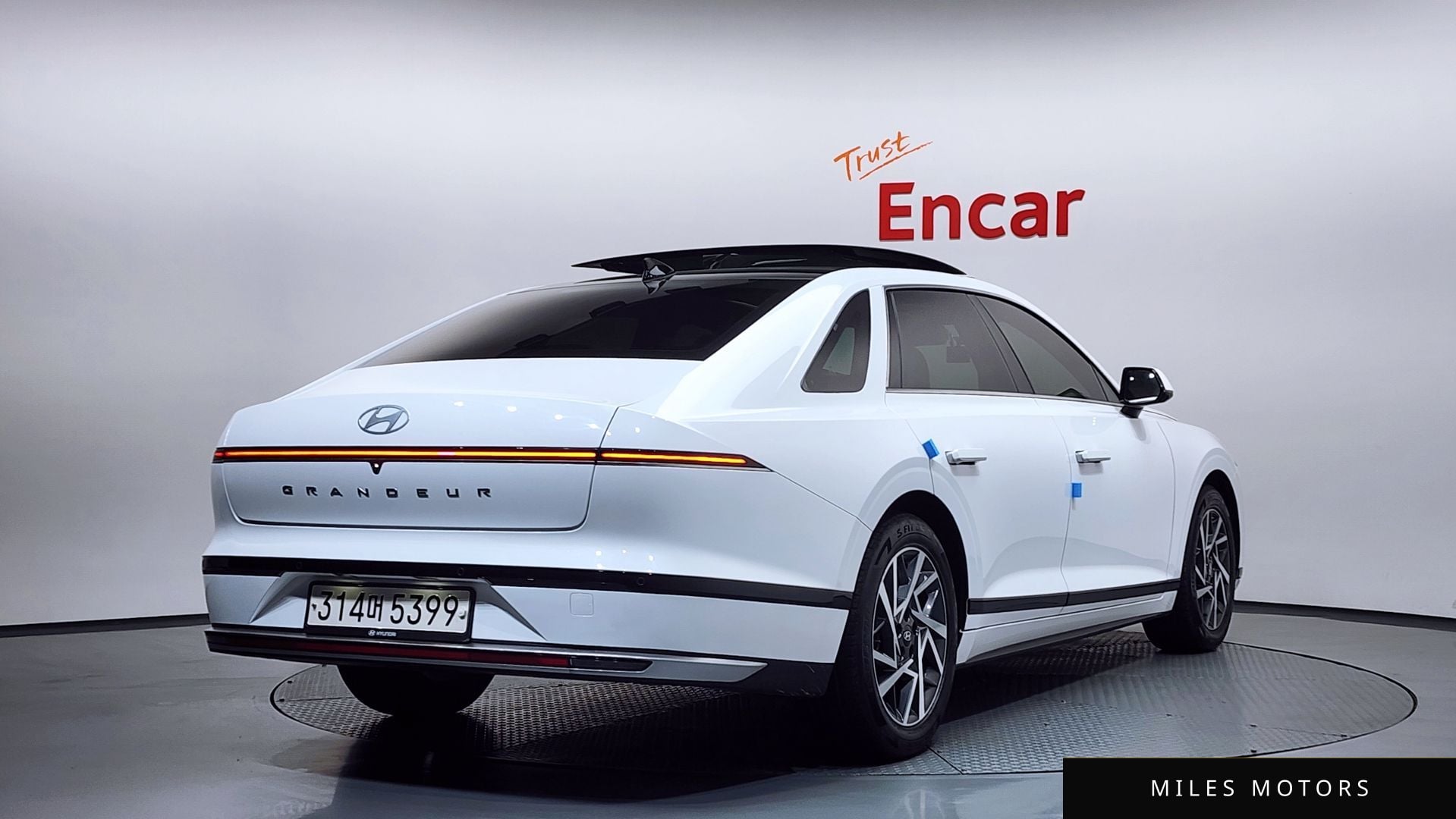 Hyundai Grandeur 2023 — миниатюра 2