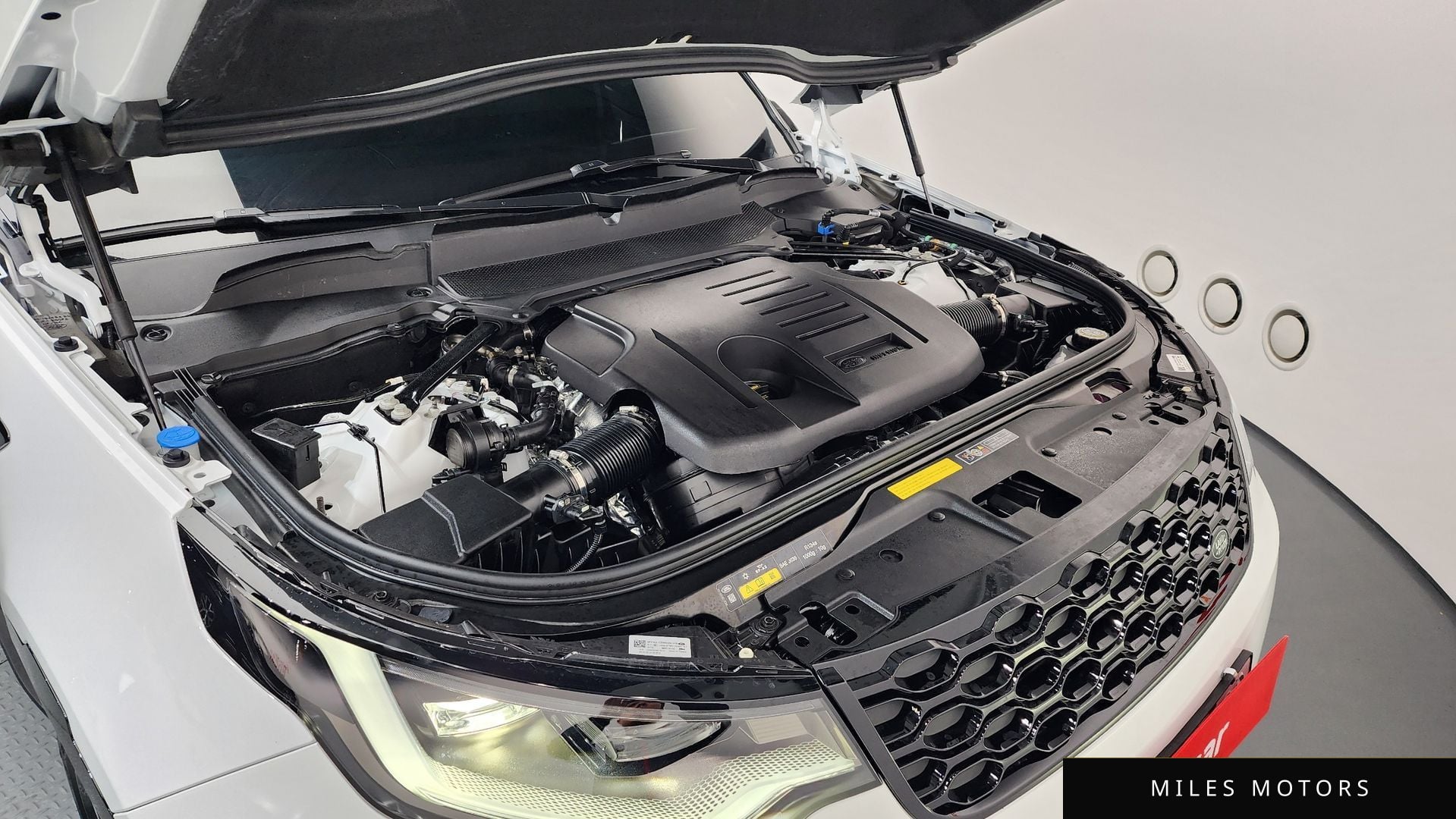 Land Rover Discovery 2025 — миниатюра 6