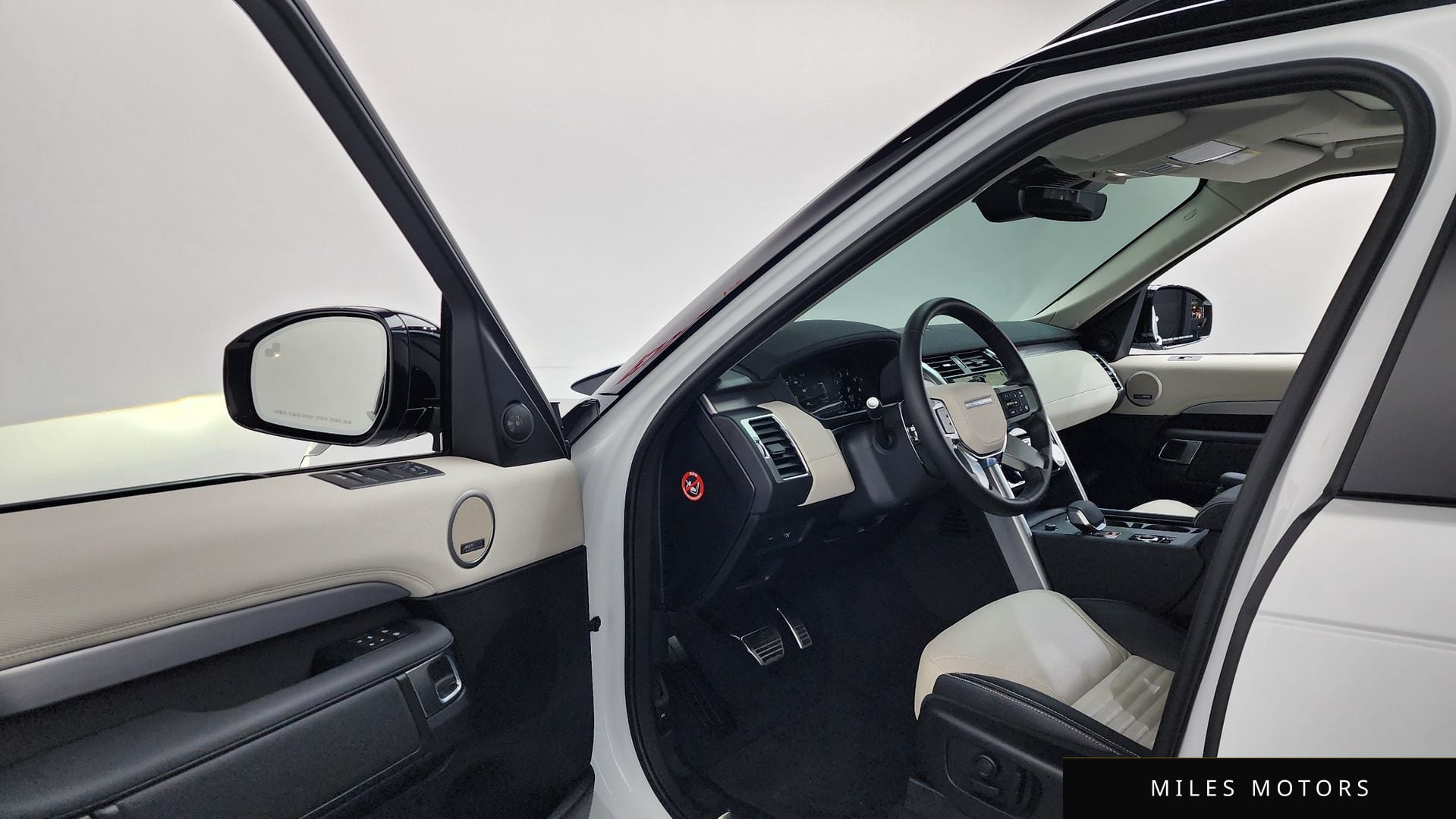 Land Rover Discovery 2025 — миниатюра 10