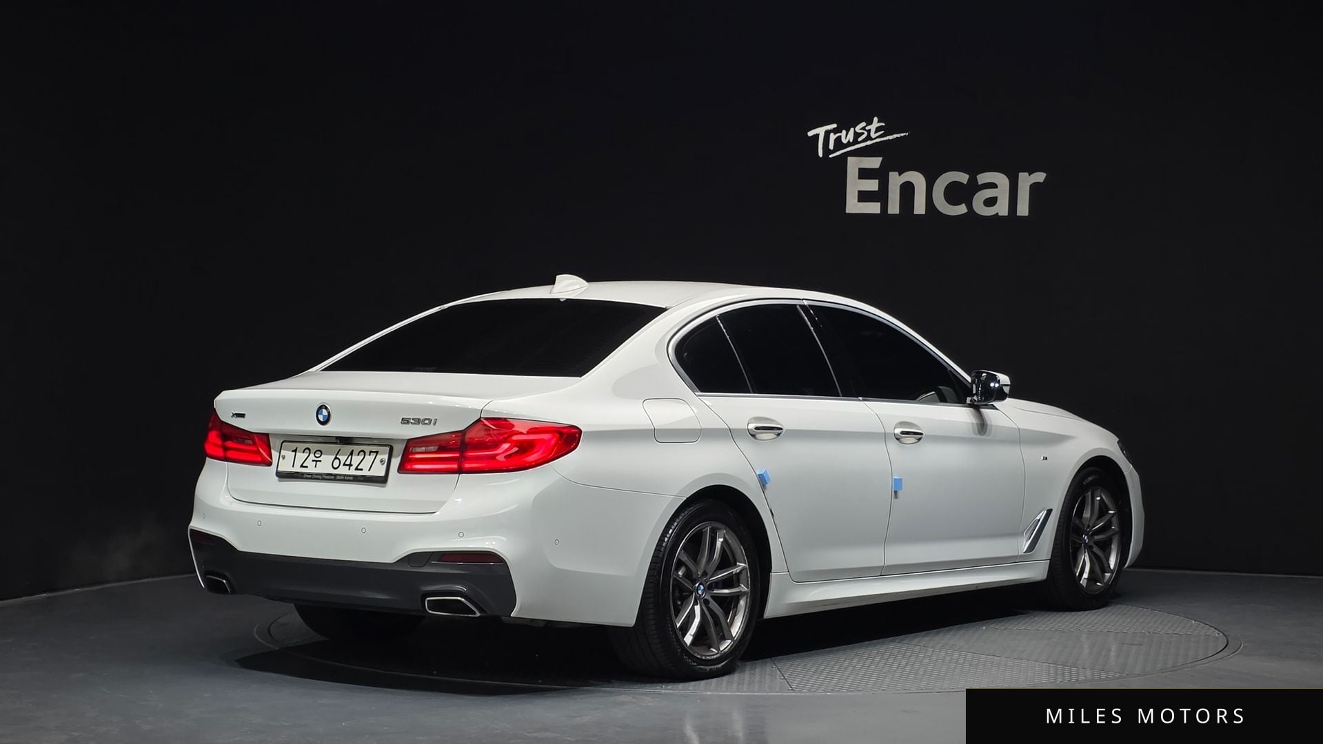 BMW 5 Series (G30) 2018 — миниатюра 2