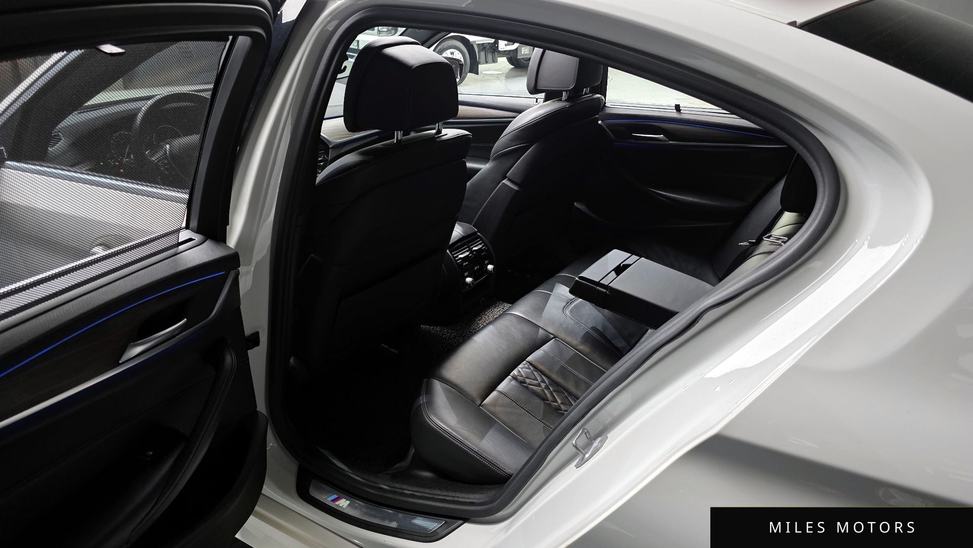BMW 5 Series (G30) 2018 — миниатюра 11