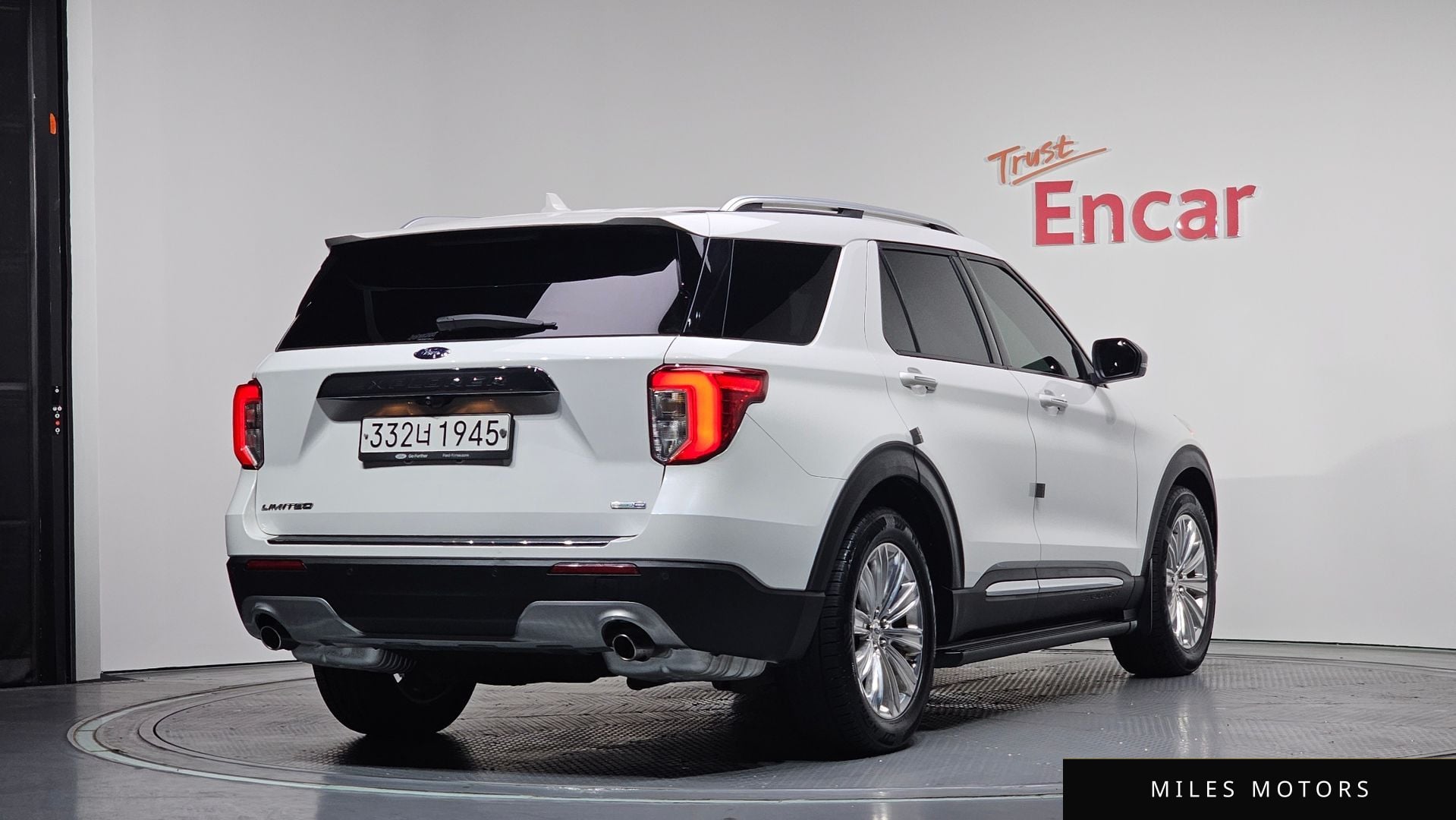 Ford Explorer 2020 — миниатюра 2