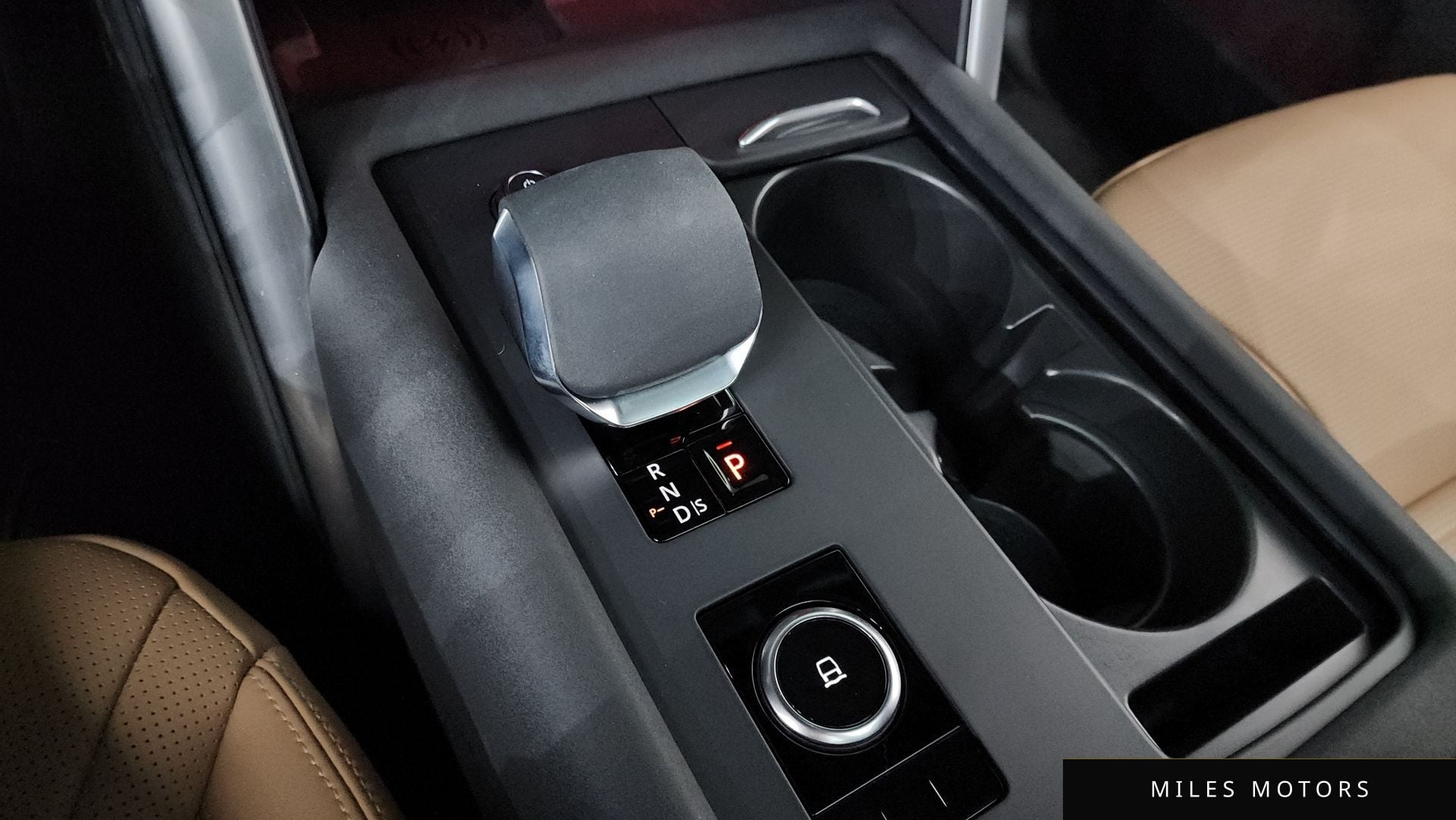 Land Rover 디스커버리 5 2024 — миниатюра 8