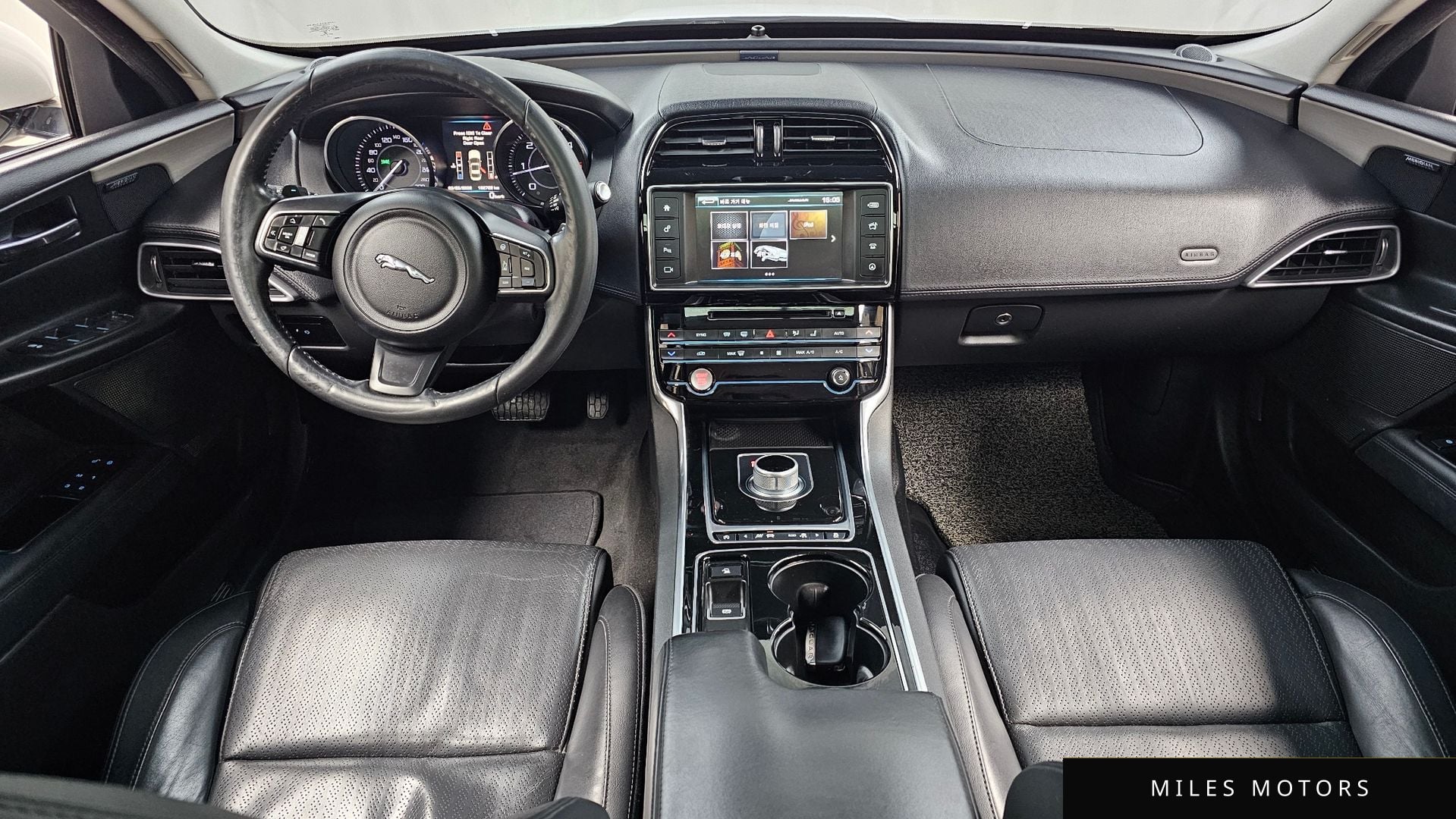 Jaguar XE 2016 — миниатюра 7