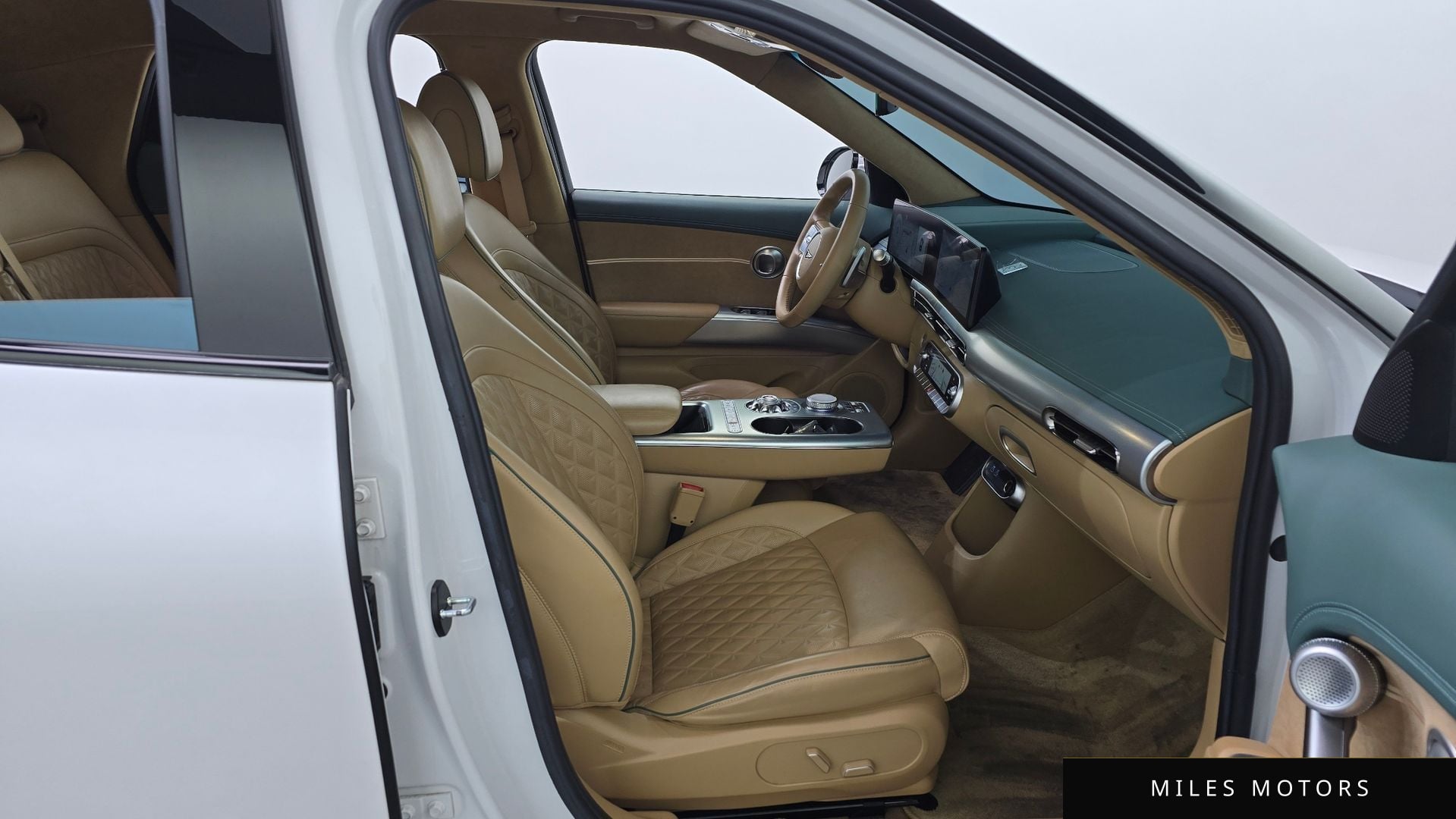 Genesis GV60 2022 — миниатюра 11