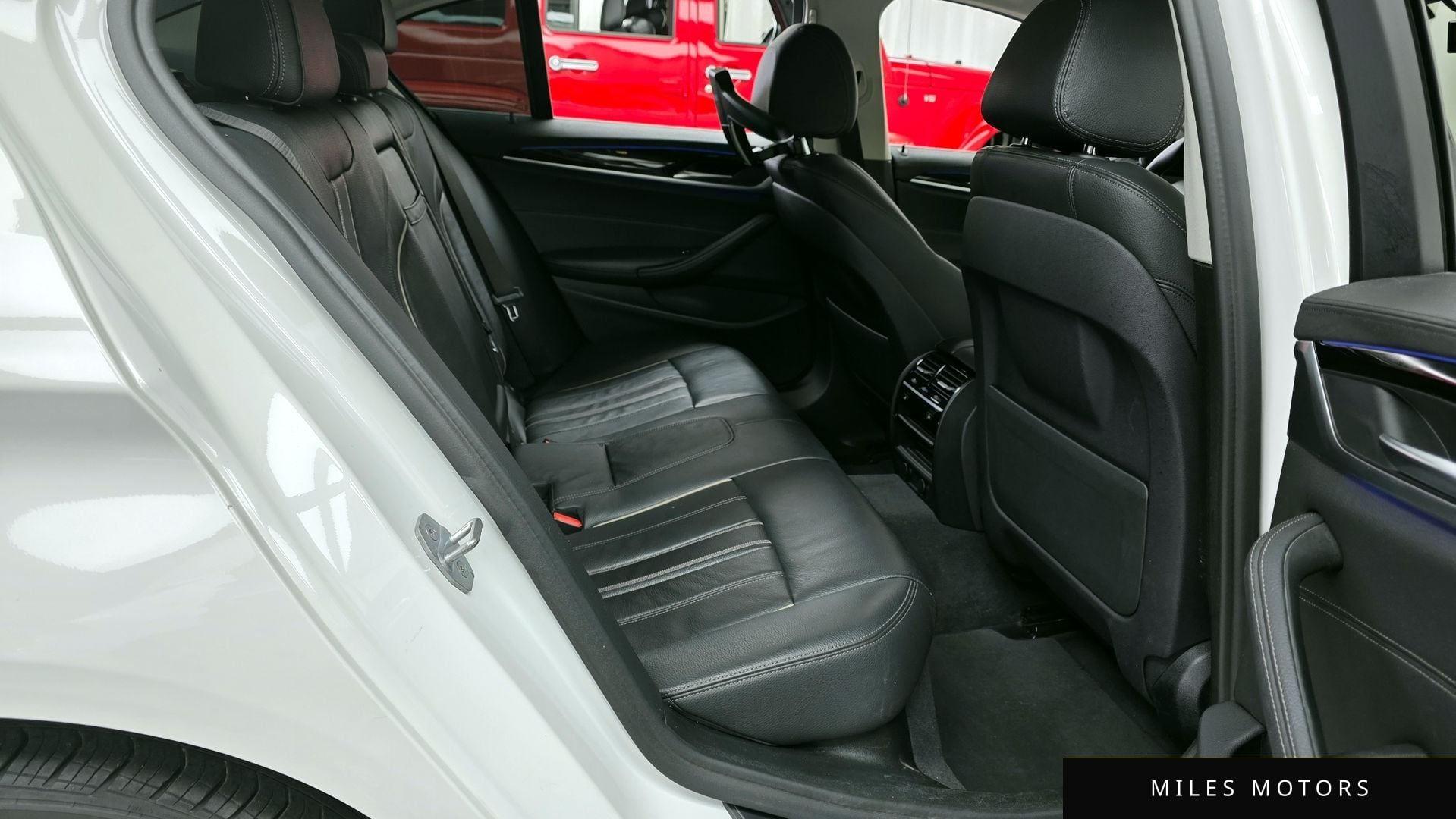 BMW 5 Series (G30) 2019 — миниатюра 12