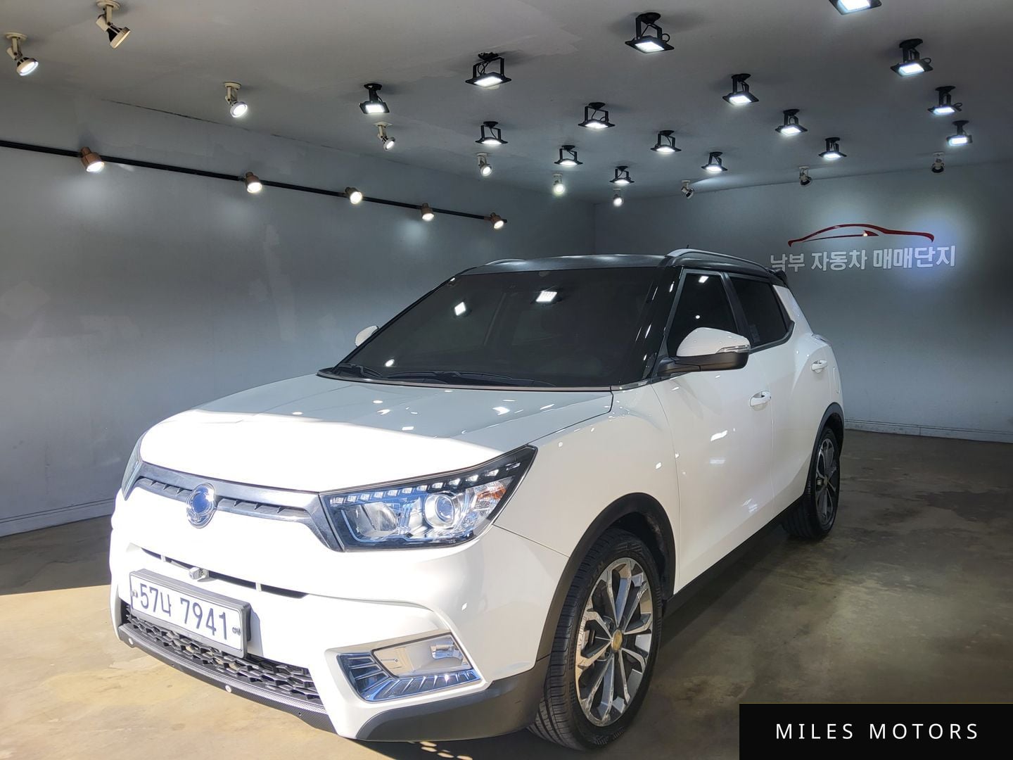 KG Mobility Tivoli 2017 — фото 1 из 12