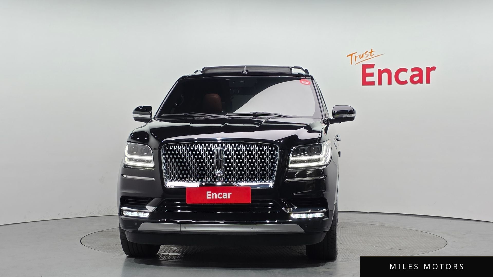 Lincoln Navigator 2021 — миниатюра 3
