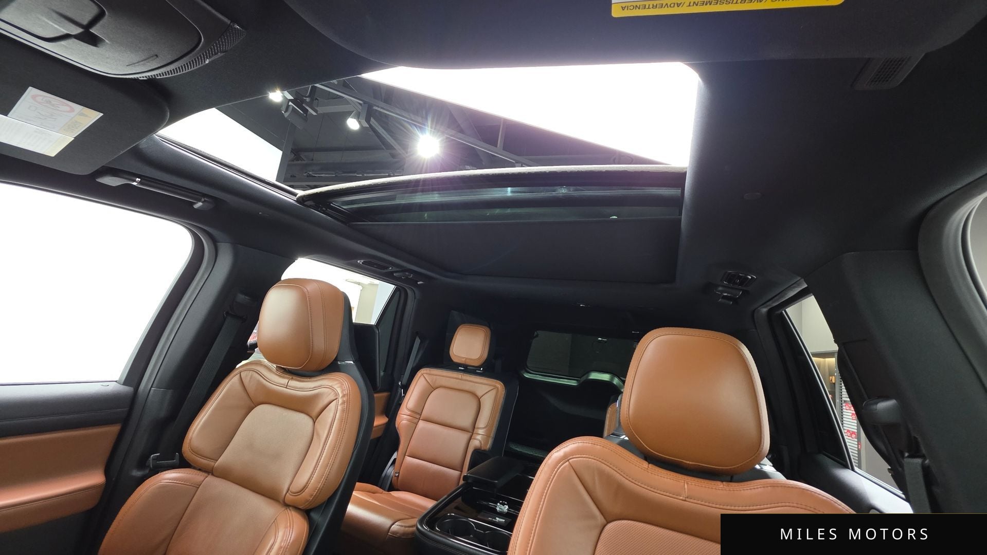 Lincoln Navigator 2021 — миниатюра 12