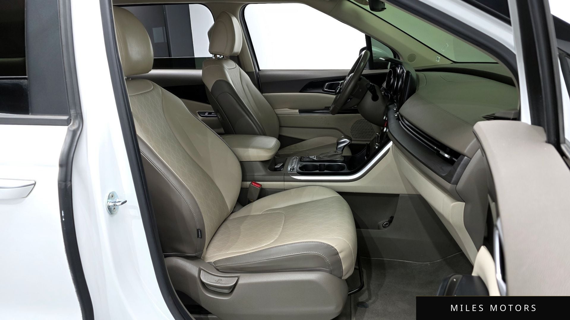 Kia Carnival 2021 — миниатюра 11