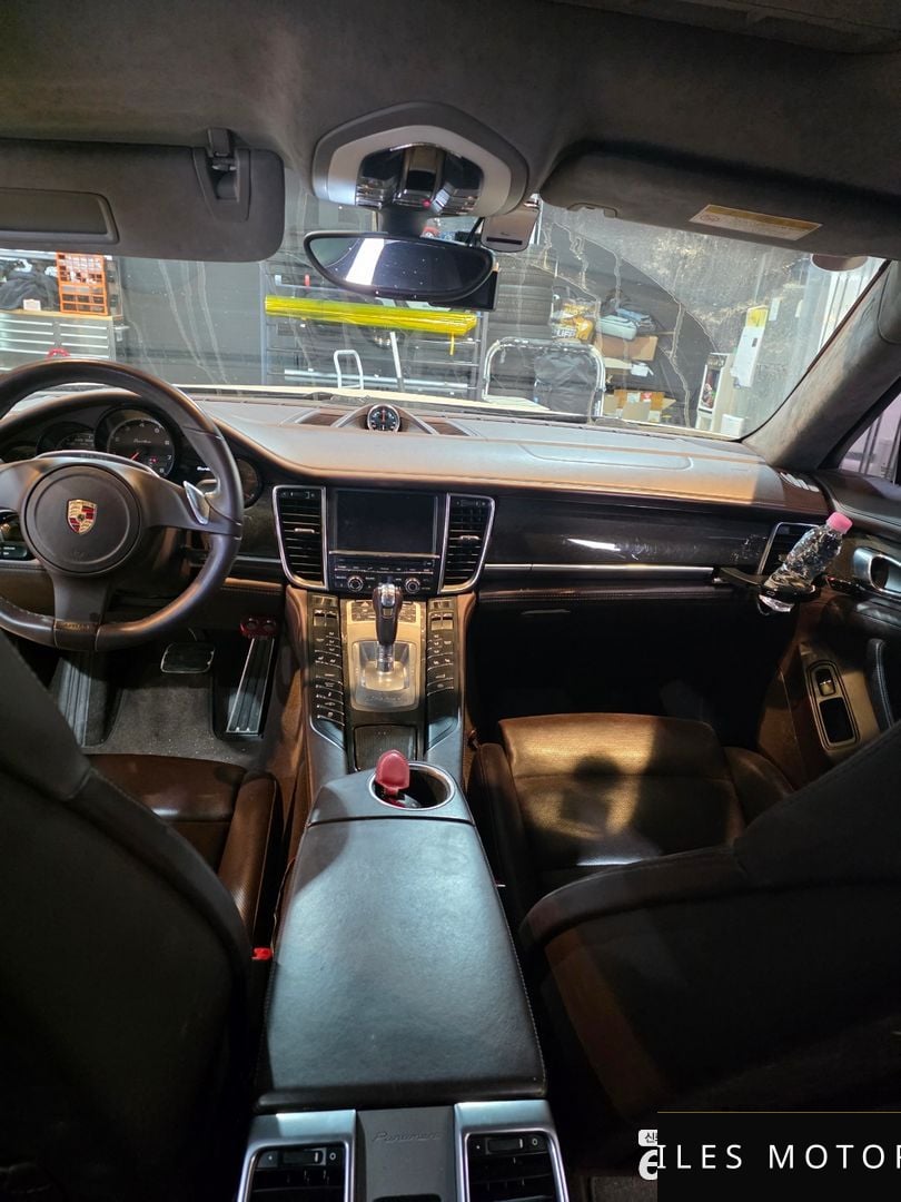 Porsche 파나메라 2011 — миниатюра 10