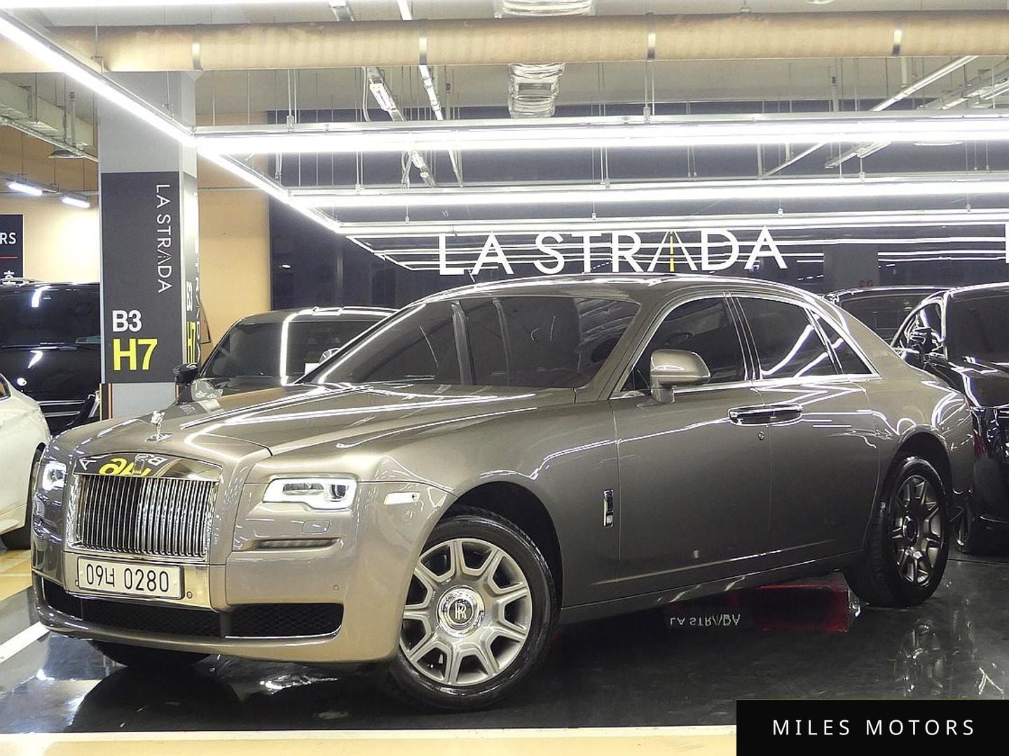 Rolls-Royce 고스트 2015 — миниатюра 3