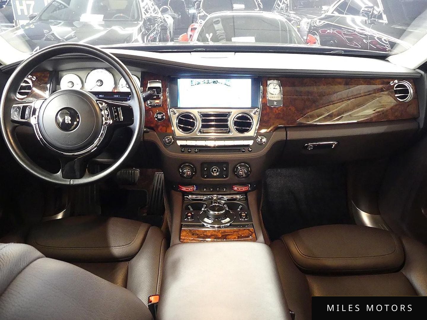 Rolls-Royce 고스트 2015 — миниатюра 7