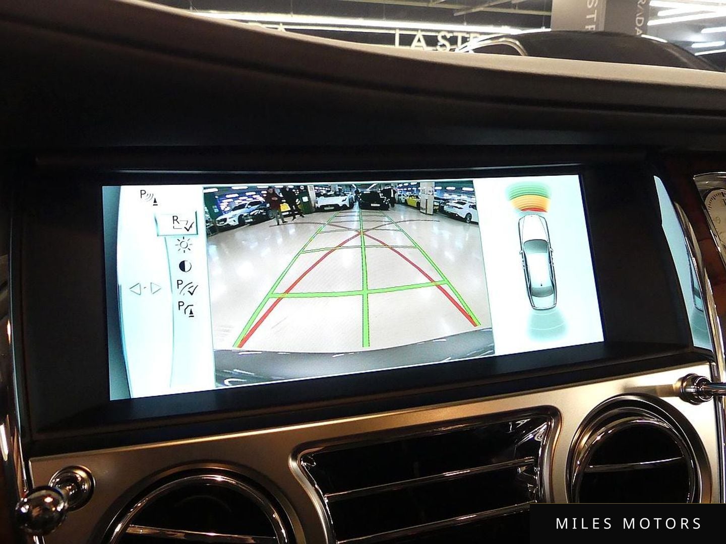 Rolls-Royce 고스트 2015 — миниатюра 13