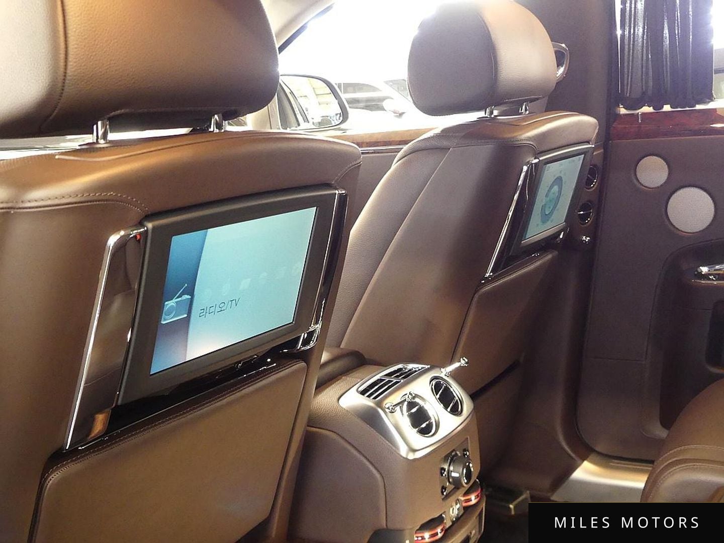 Rolls-Royce 고스트 2015 — миниатюра 18