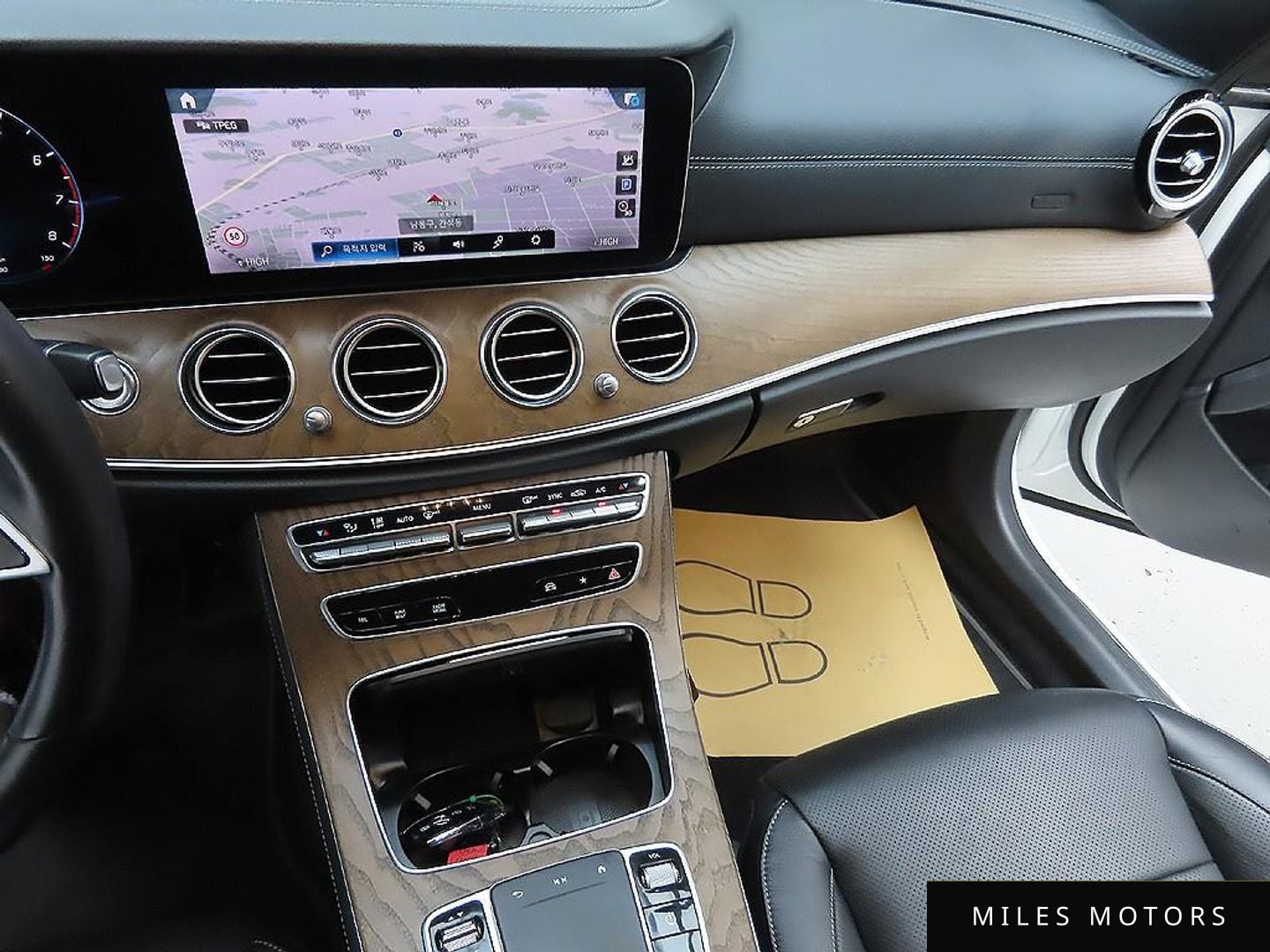 Mercedes-Benz E-Class W213 2022 — миниатюра 12
