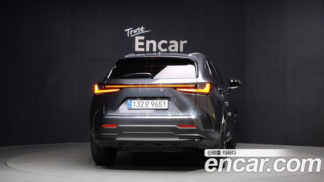 Лексус NX450h+ 2025 — миниатюра 4