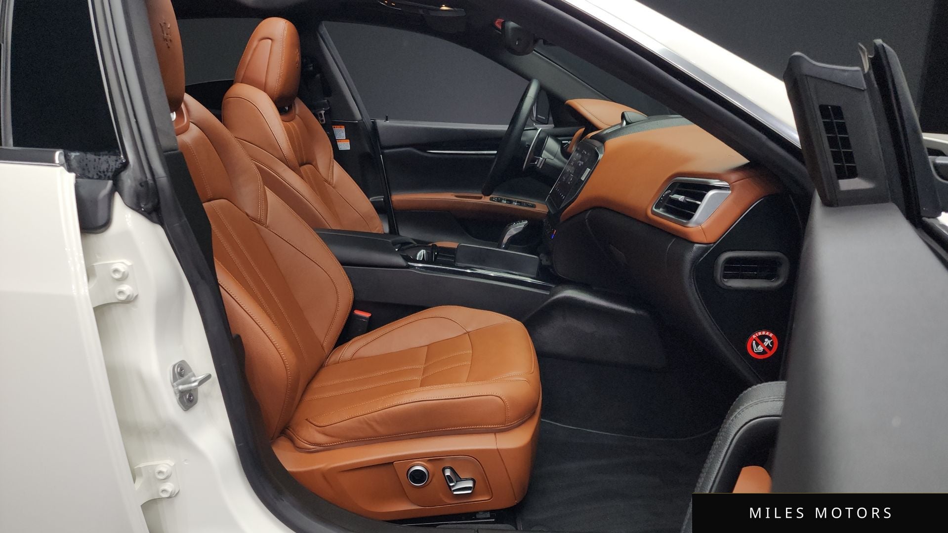 Maserati Ghibli 2022 — миниатюра 11