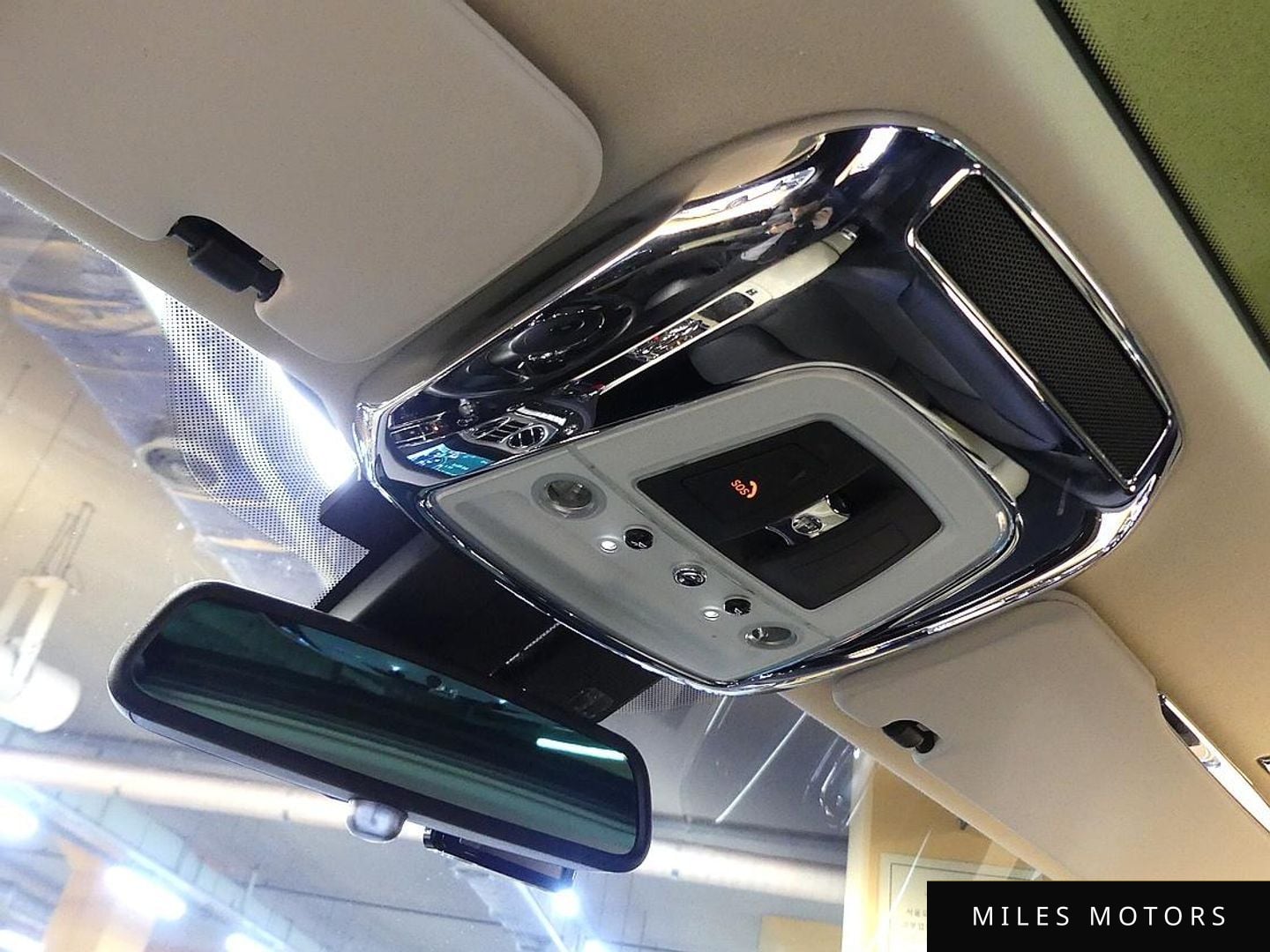 Rolls-Royce 고스트 2017 — миниатюра 20