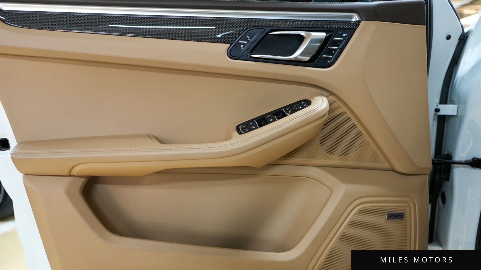 Porsche Macan 2018 — миниатюра 11