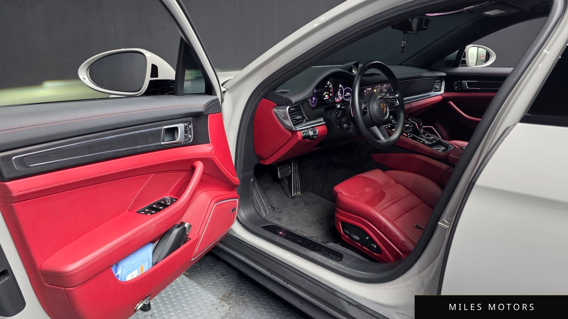 Porsche Panamera 2022 — миниатюра 10