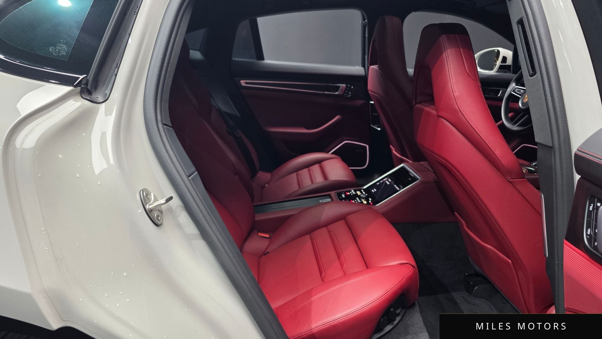Porsche Panamera 2022 — миниатюра 12