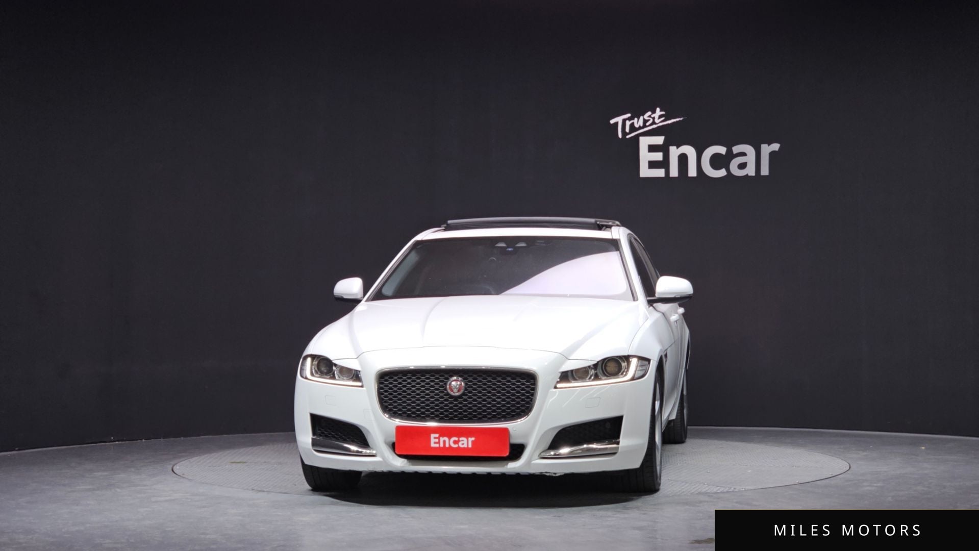 Jaguar XF (X260) 2018 — миниатюра 3