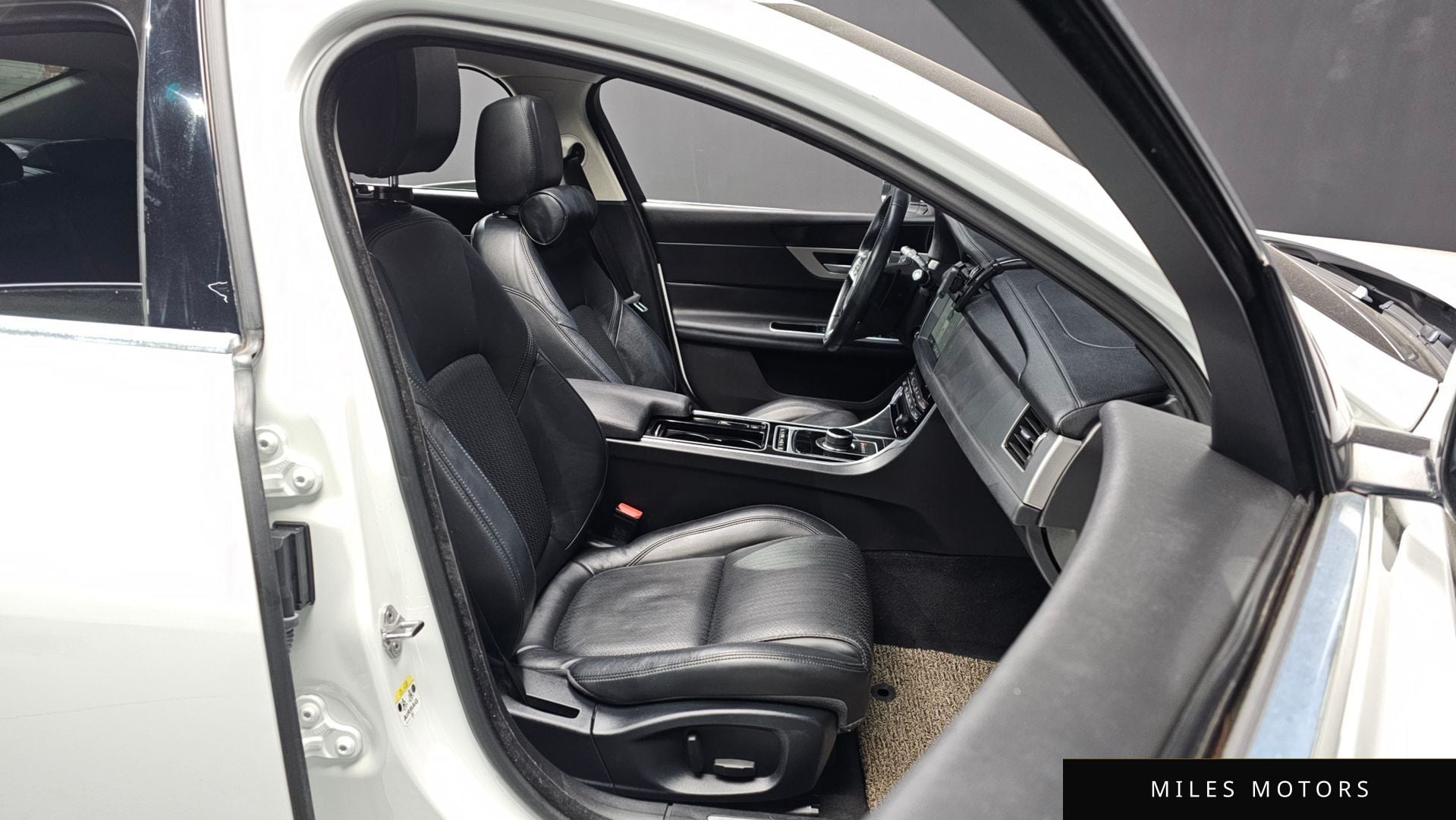 Jaguar XF (X260) 2018 — миниатюра 11