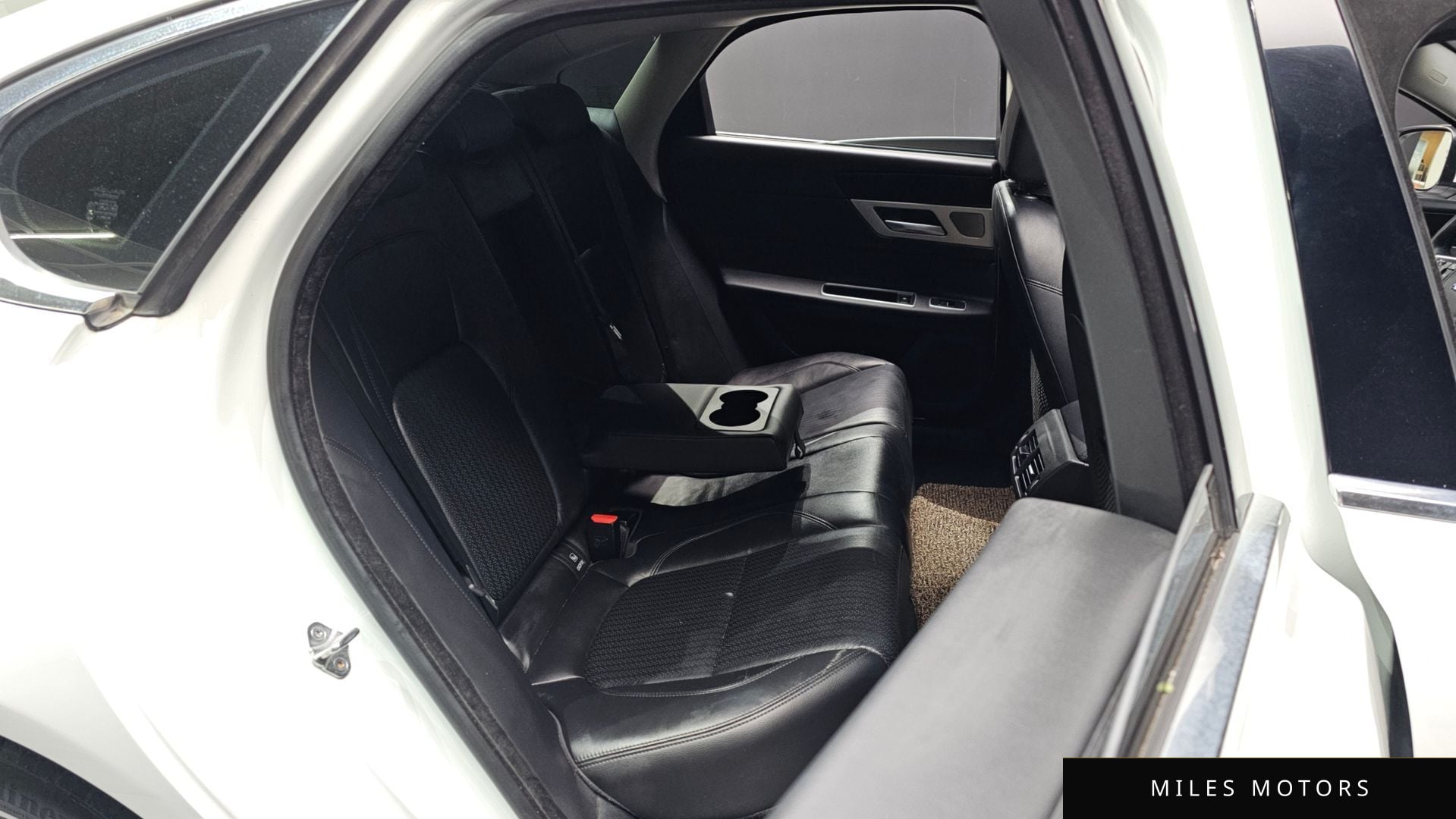 Jaguar XF (X260) 2018 — миниатюра 12