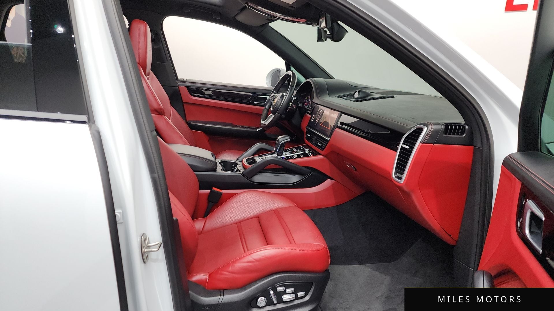 Porsche 카이엔 (PO536) 2021 — миниатюра 11