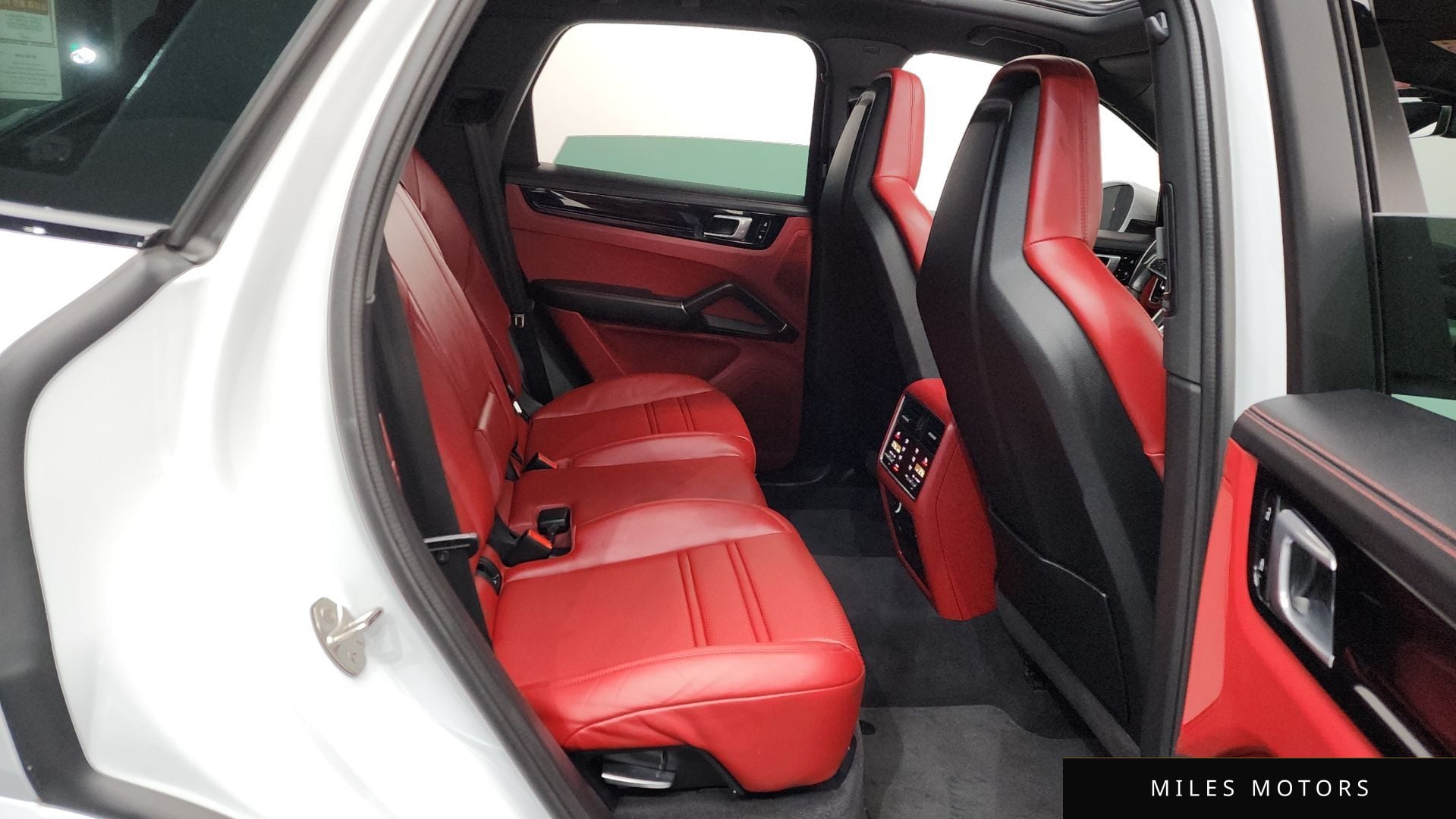 Porsche 카이엔 (PO536) 2021 — миниатюра 12