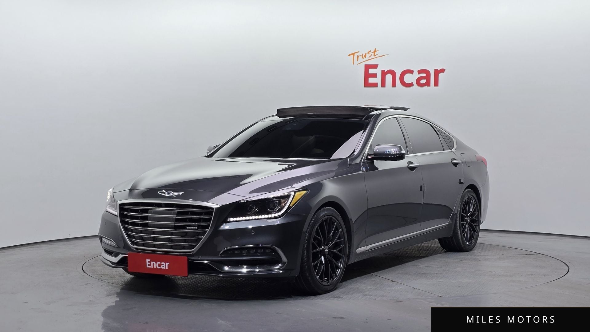 Genesis G80 2017 — фото 1 из 12
