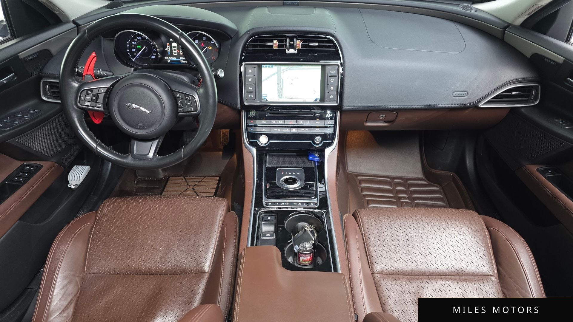 Jaguar XE 2016 — миниатюра 7
