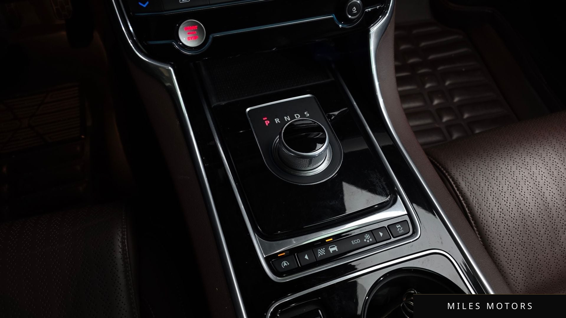 Jaguar XE 2016 — миниатюра 9