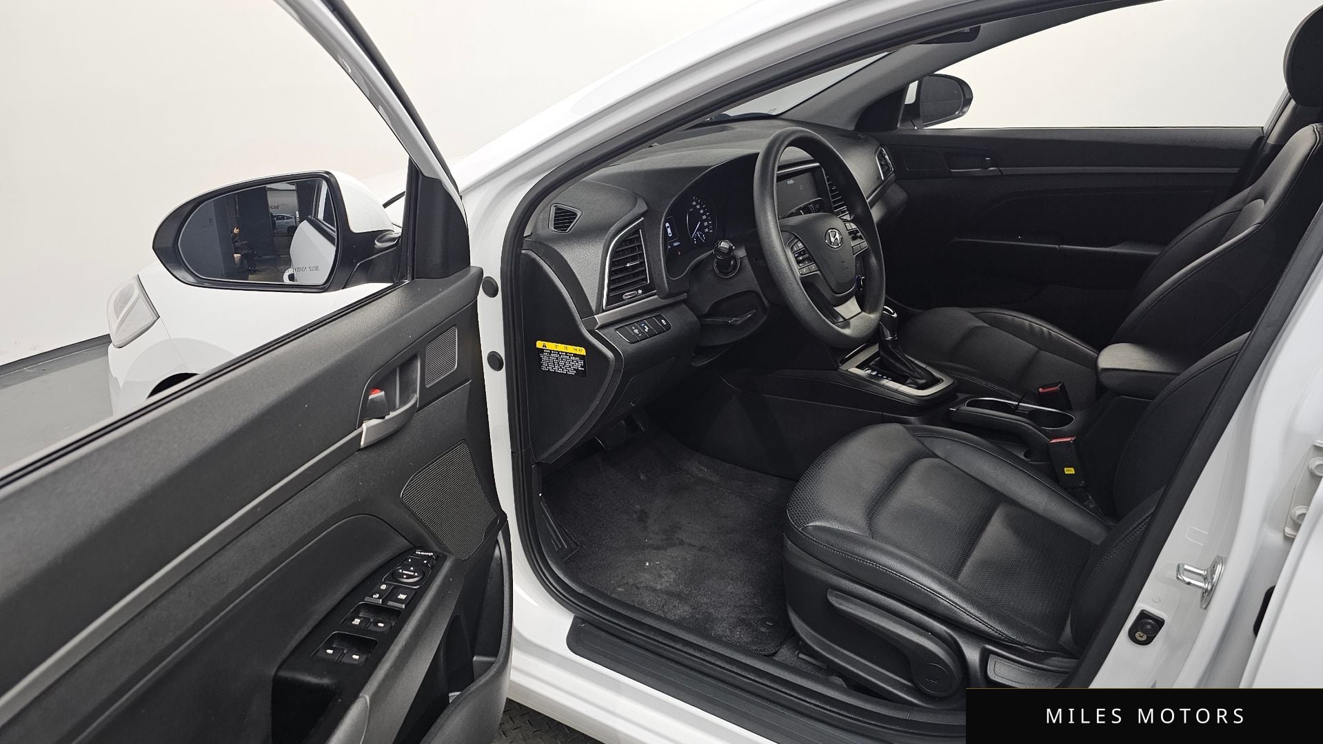 Hyundai AVANTE 2018 — миниатюра 10