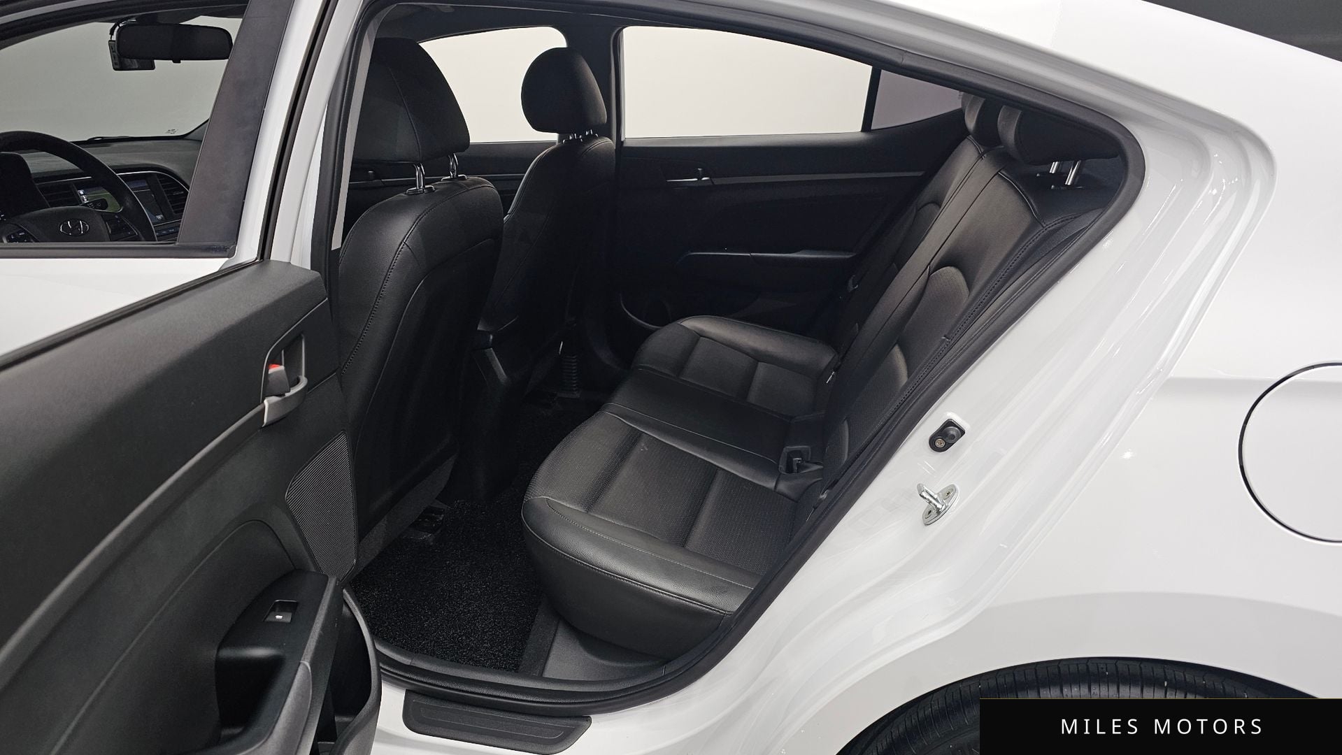 Hyundai AVANTE 2018 — миниатюра 11