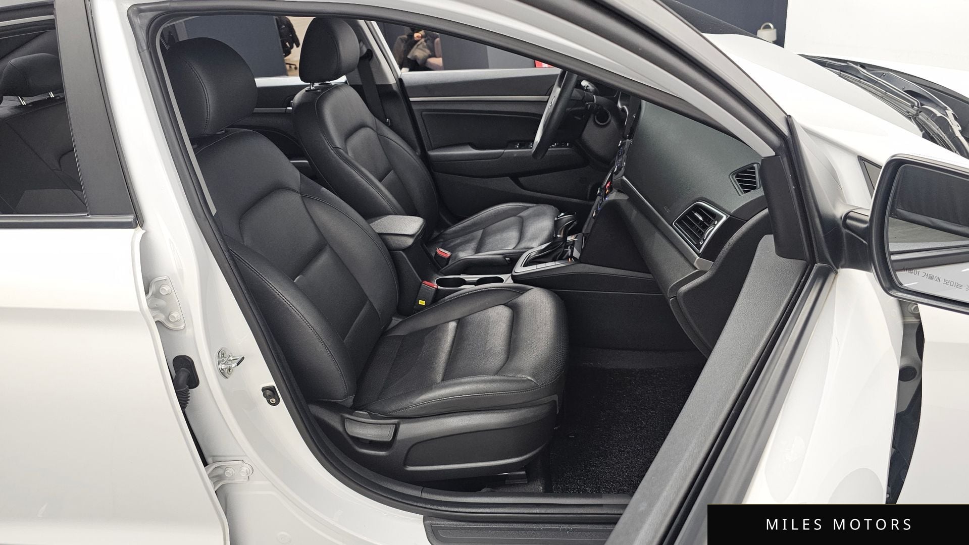 Hyundai AVANTE 2018 — миниатюра 12