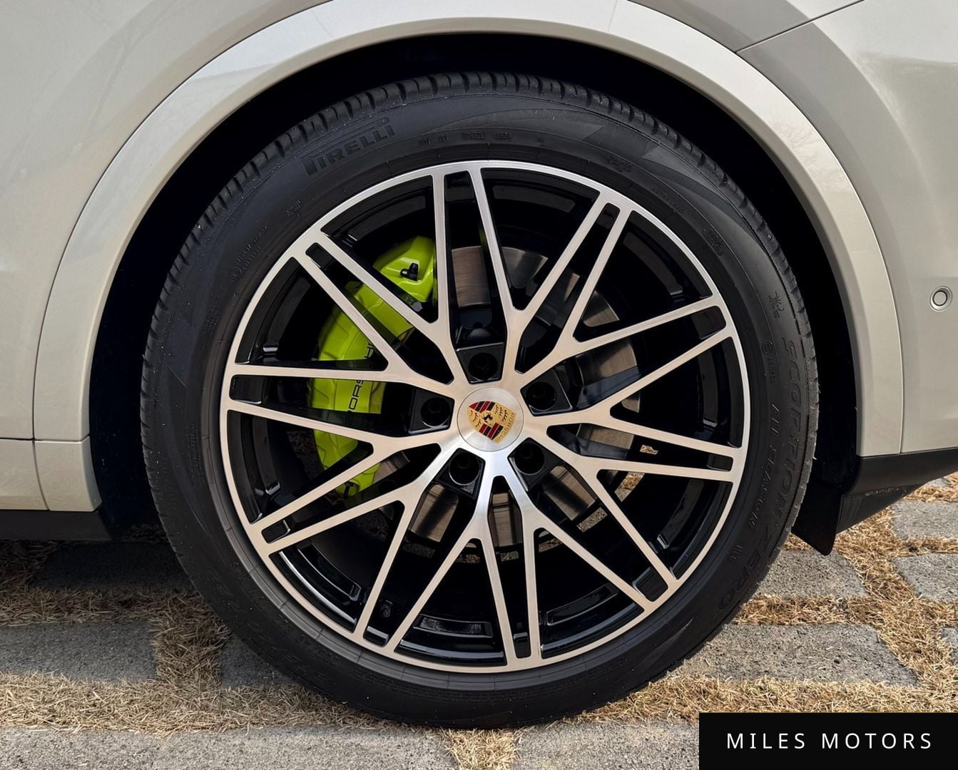 Porsche Cayenne 2024 — миниатюра 8