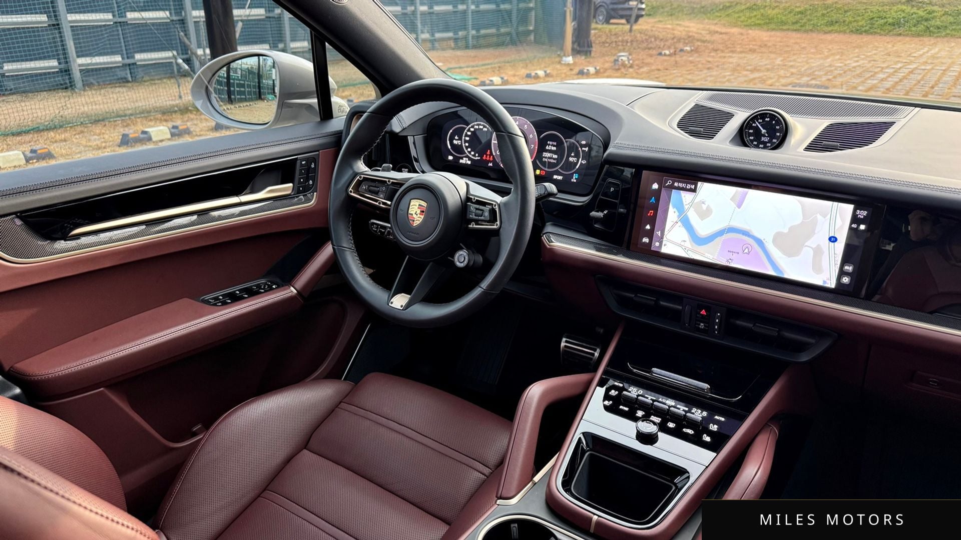 Porsche Cayenne 2024 — миниатюра 10