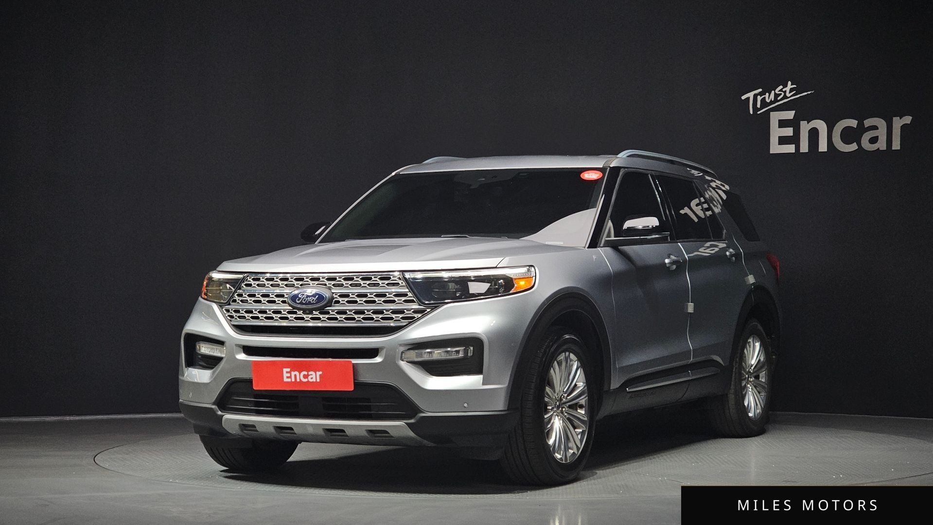 Ford Explorer 2020 — фото 1 из 12