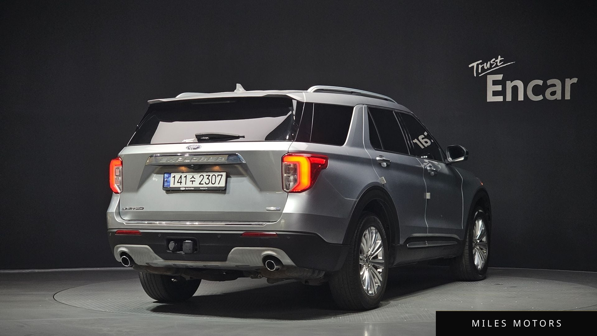 Ford Explorer 2020 — миниатюра 2