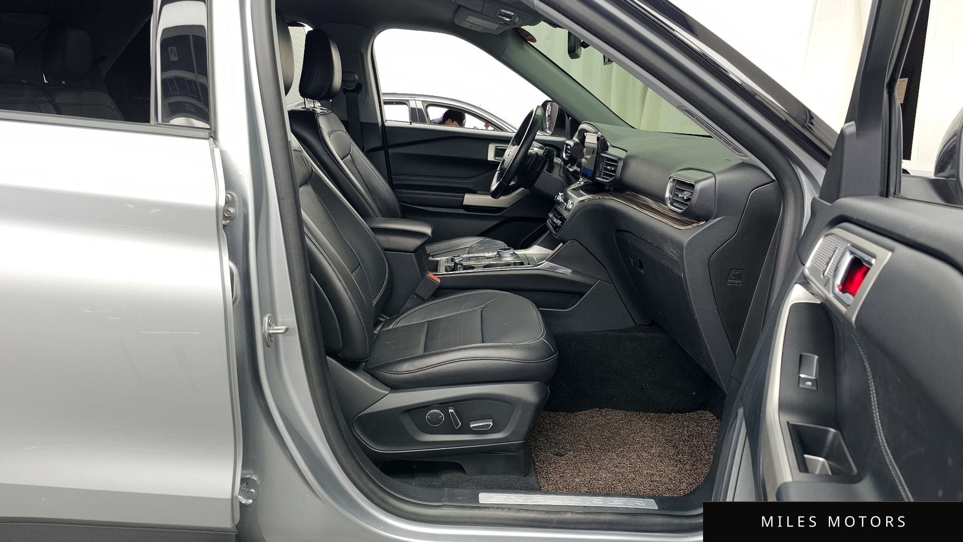 Ford Explorer 2020 — миниатюра 11