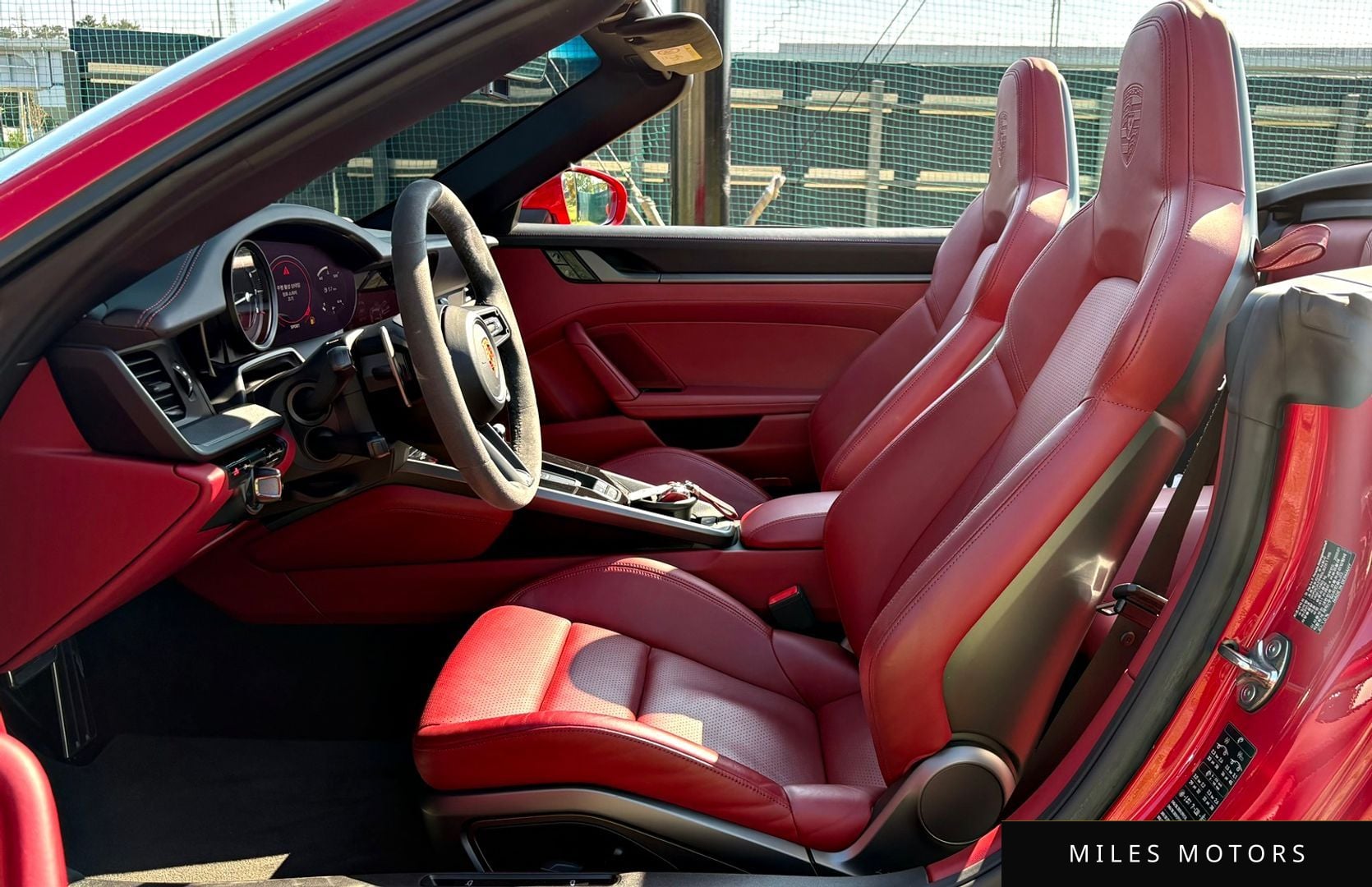 Porsche 911 (992) 2020 — миниатюра 12