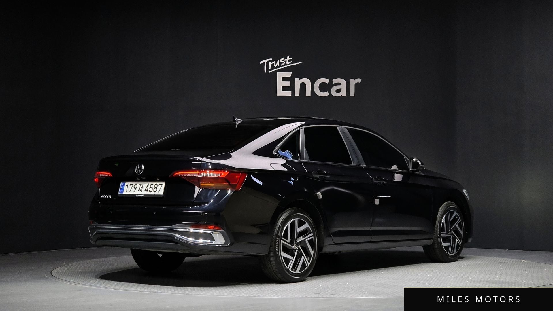 Volkswagen Jetta 2024 — миниатюра 2