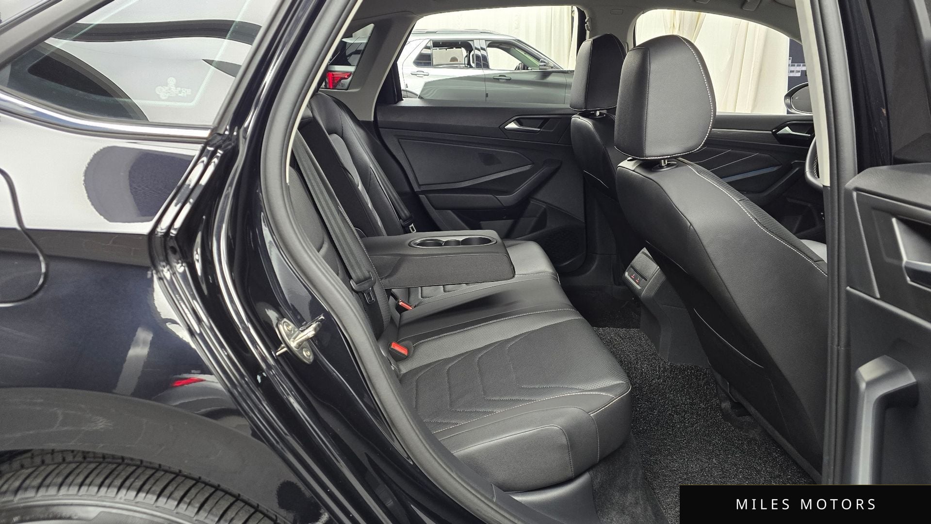 Volkswagen Jetta 2024 — миниатюра 12