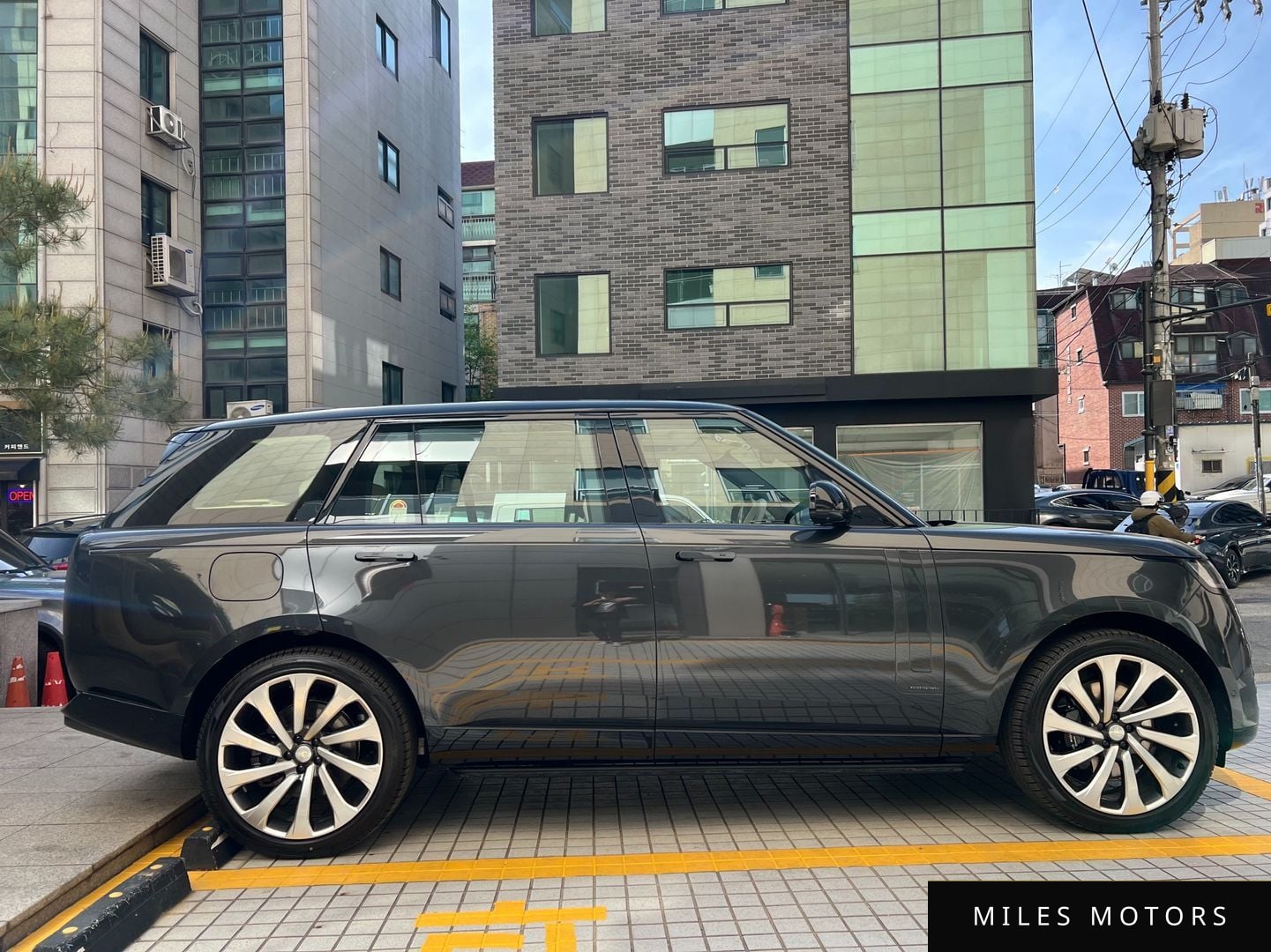 Land Rover Range Rover 2024 — миниатюра 5