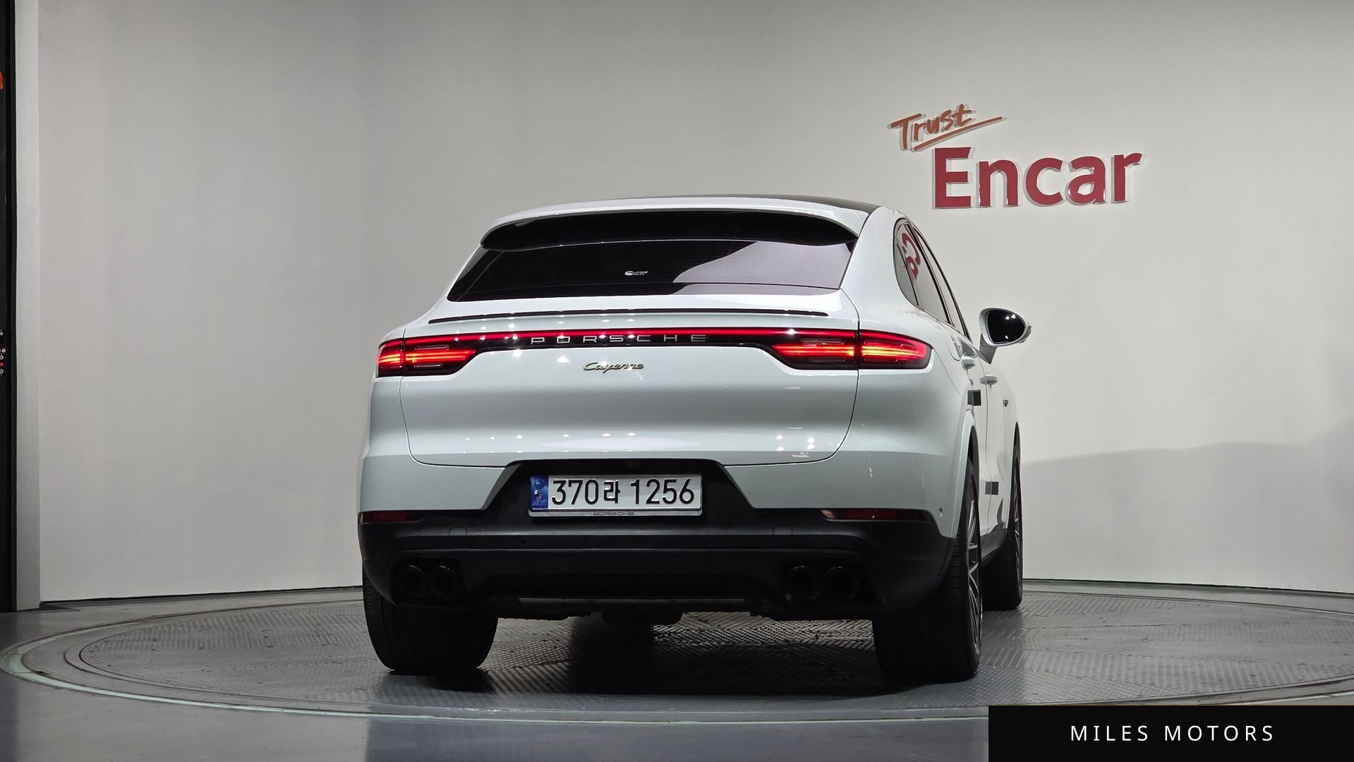 Porsche Cayenne 2023 — миниатюра 4