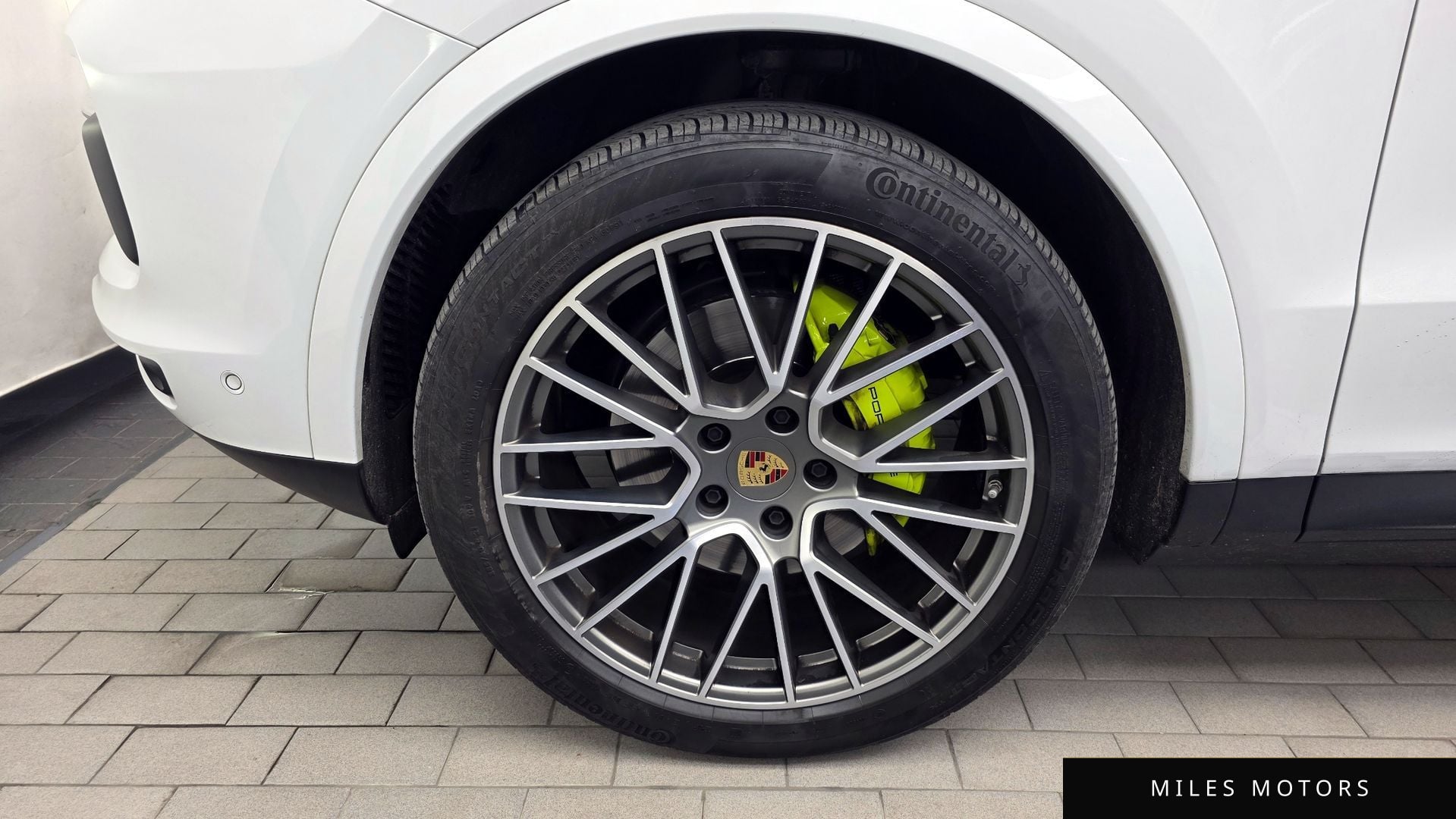 Porsche Cayenne 2023 — миниатюра 5