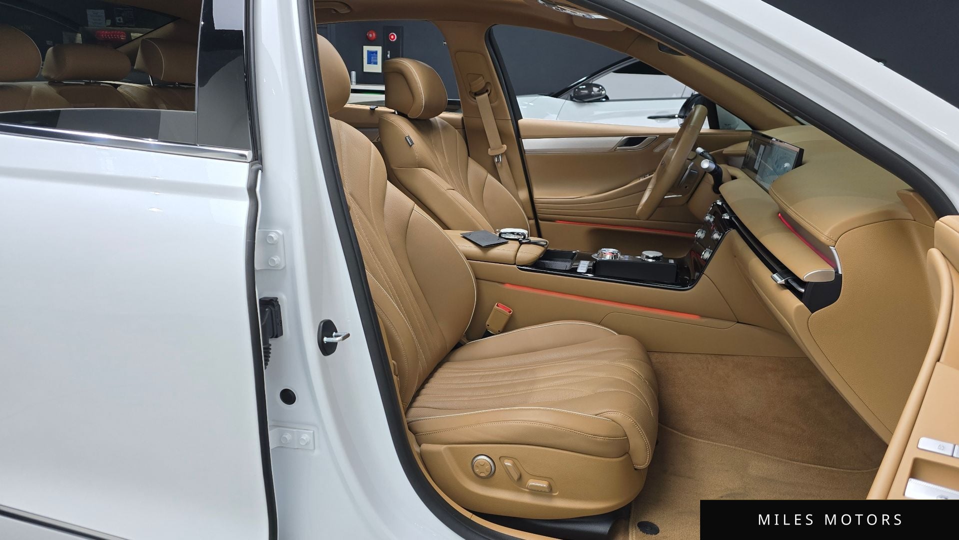 Genesis G80 (RG3) 2025 — миниатюра 9