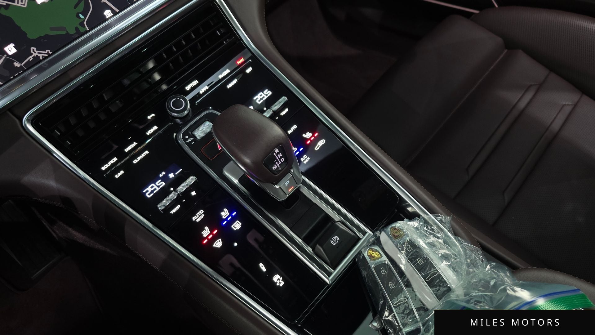 Porsche Panamera 2022 — миниатюра 9